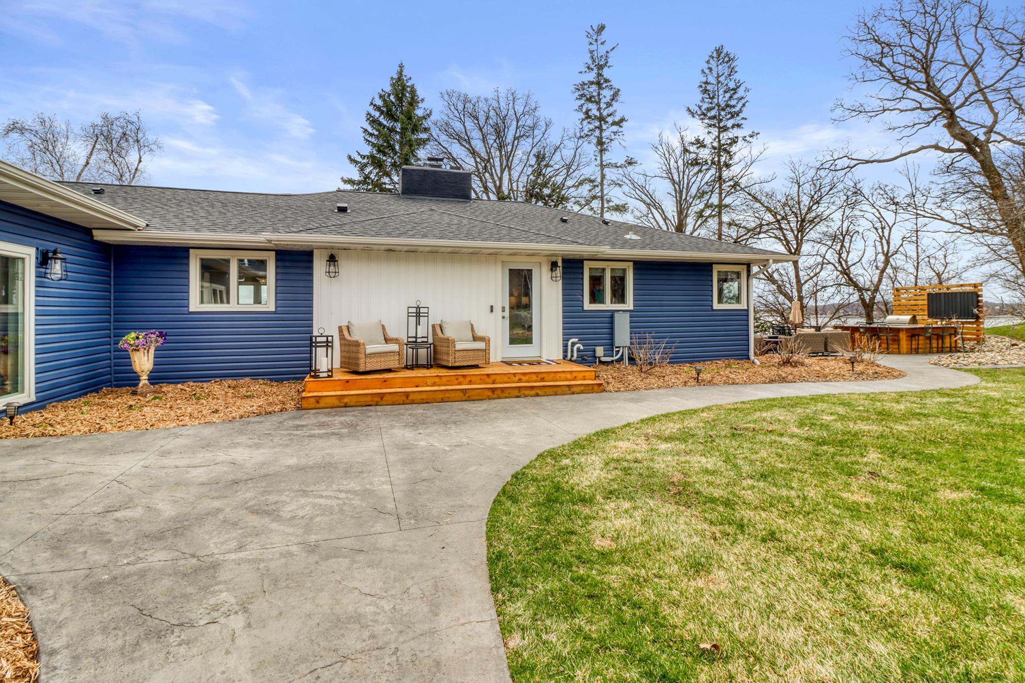 1948 single family home for sale at 51313 Knoll Road in Pelican Rapids, MN — 4 bed, 4 bath (photo 3 of 107)