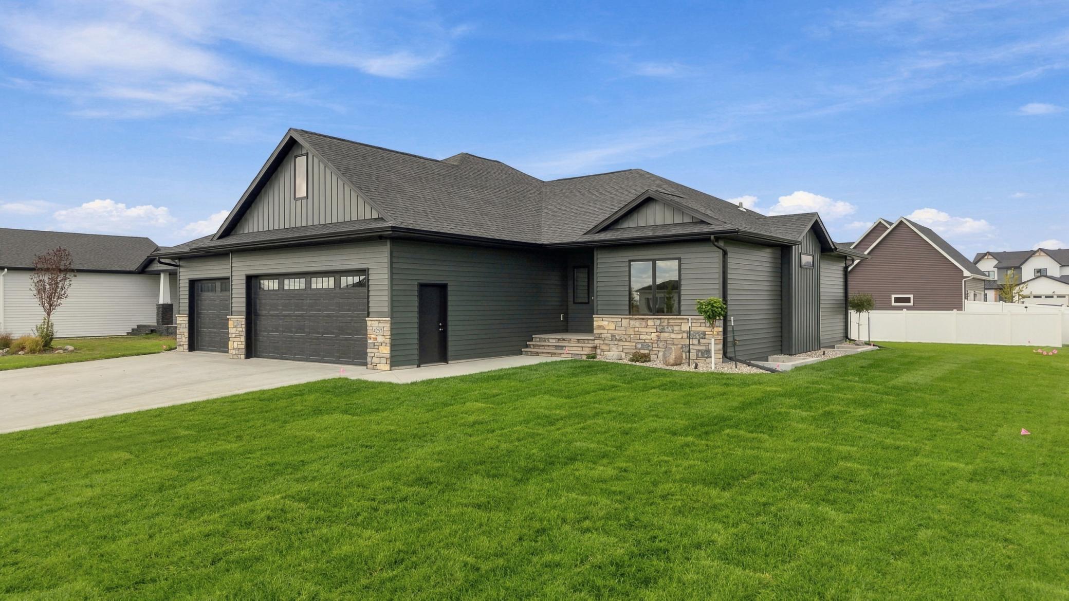 2026 single family home for sale at 4257 Pine Parkway S in Fargo, ND — 5 bed, 3 bath (photo 2 of 46)
