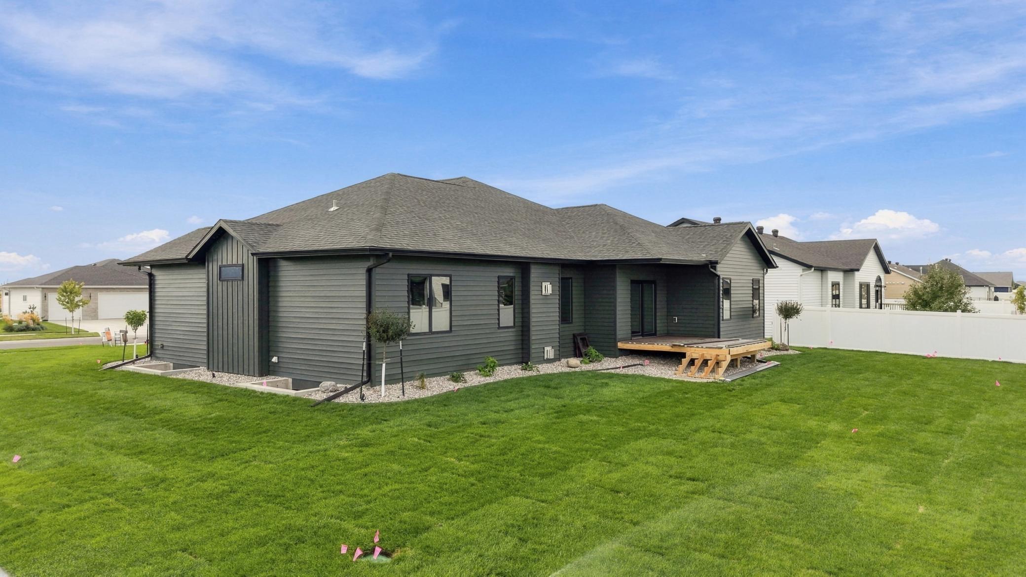 2026 single family home for sale at 4257 Pine Parkway S in Fargo, ND — 5 bed, 3 bath (photo 40 of 46)