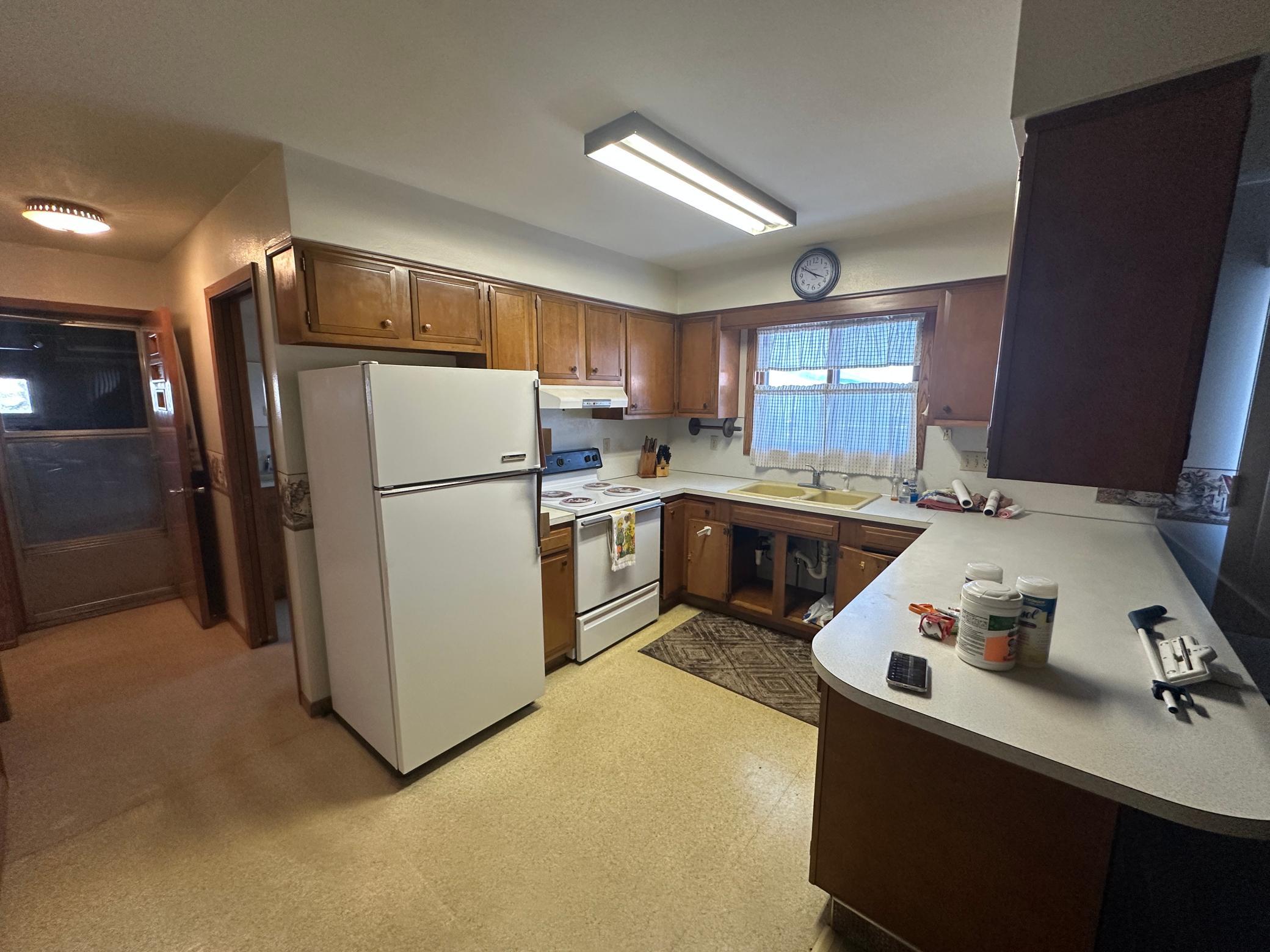 1970 single family home for sale at 6533 102nd Street NE in Rocklake, ND — 3 bed, 2 bath (photo 17 of 39)