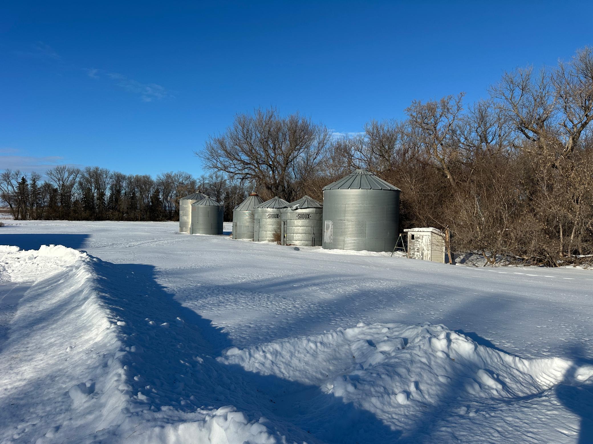 1970 single family home for sale at 6533 102nd Street NE in Rocklake, ND — 3 bed, 2 bath (photo 20 of 39)