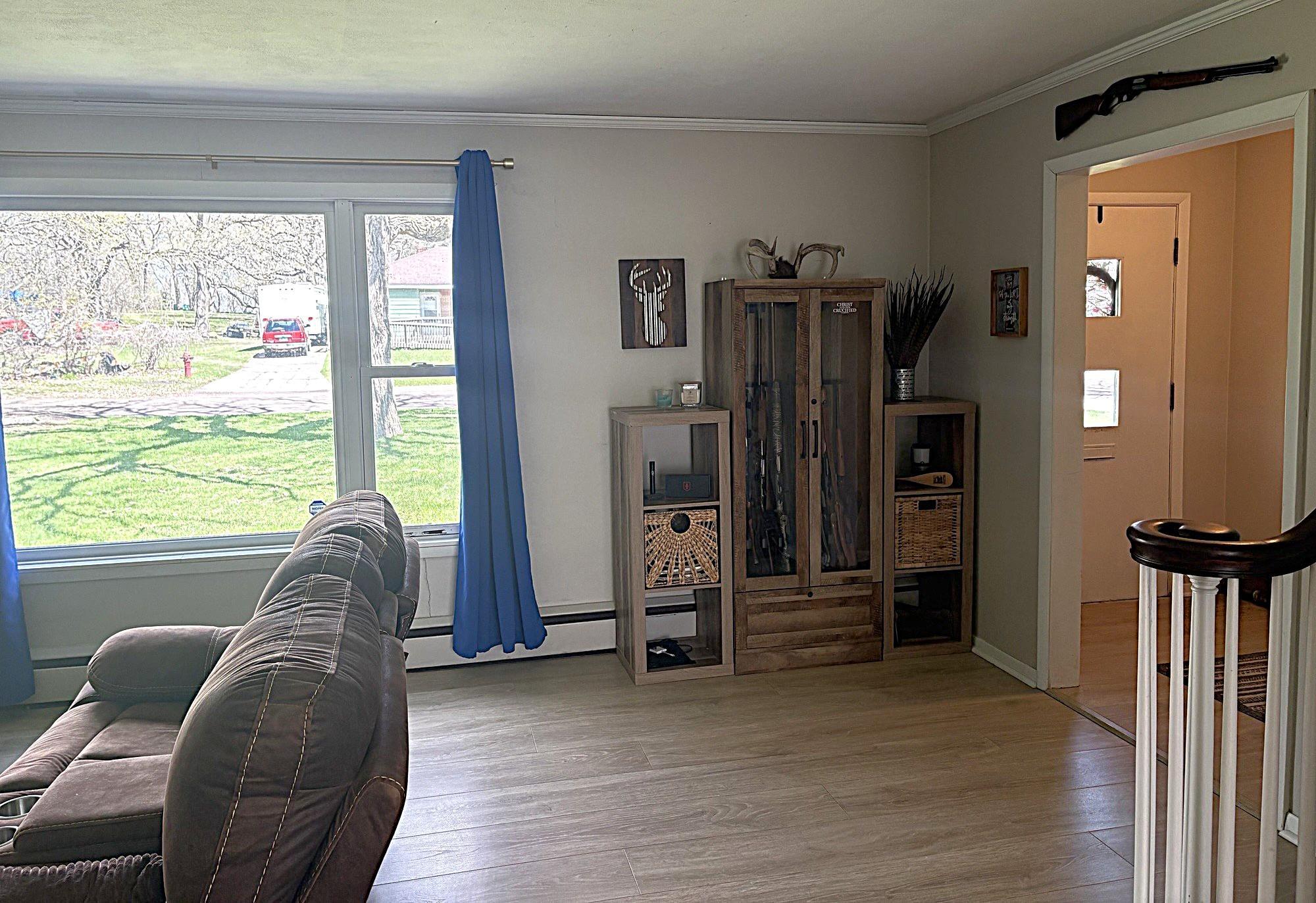 1952 single family home for sale at 1039 W Summit Avenue in Fergus Falls, MN — 4 bed, 3 bath (photo 12 of 21)
