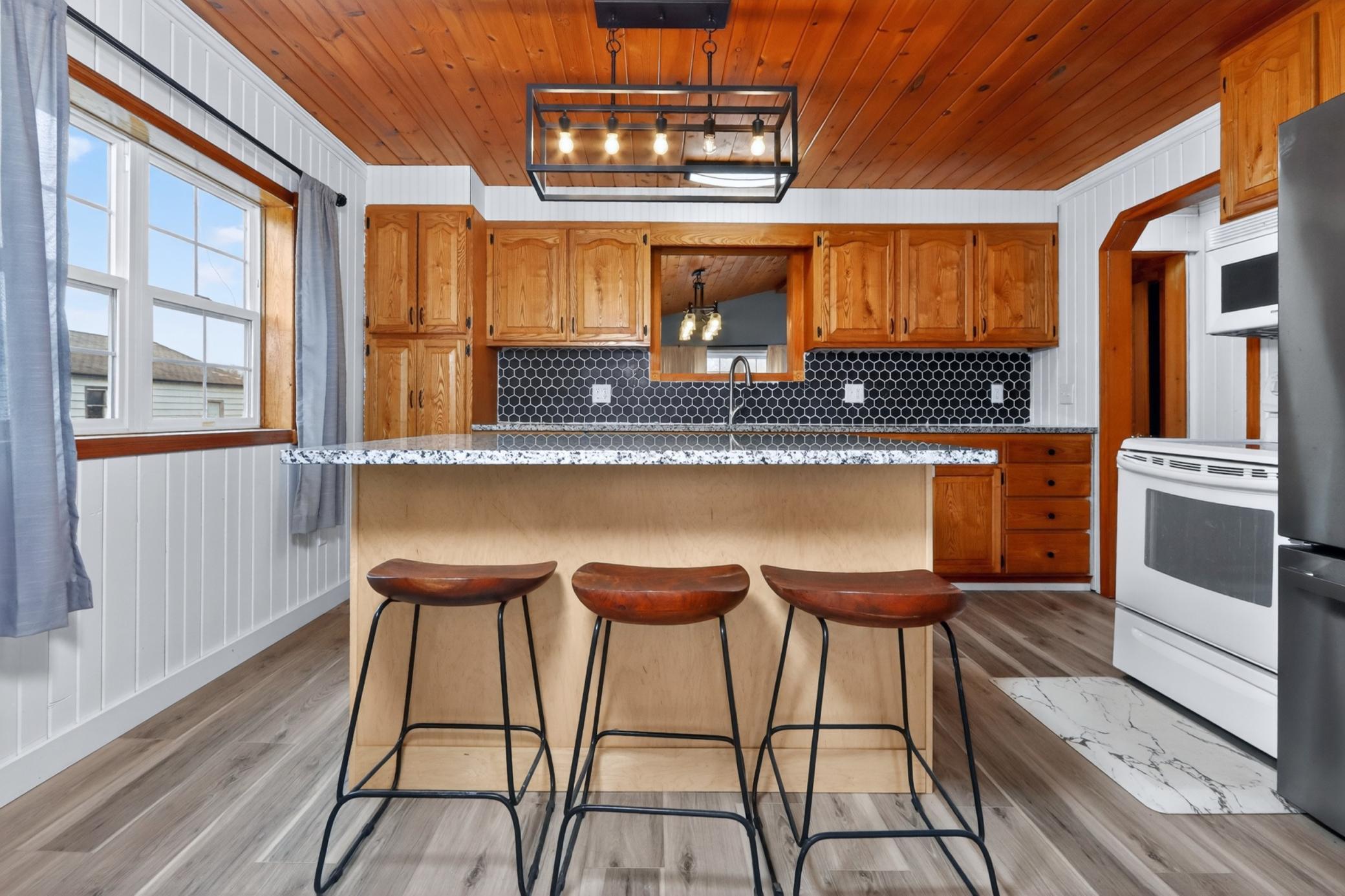 1946 single family home for sale at 43542 County Road 19 in Deer River, MN — 3 bed, 1 bath (photo 13 of 53)