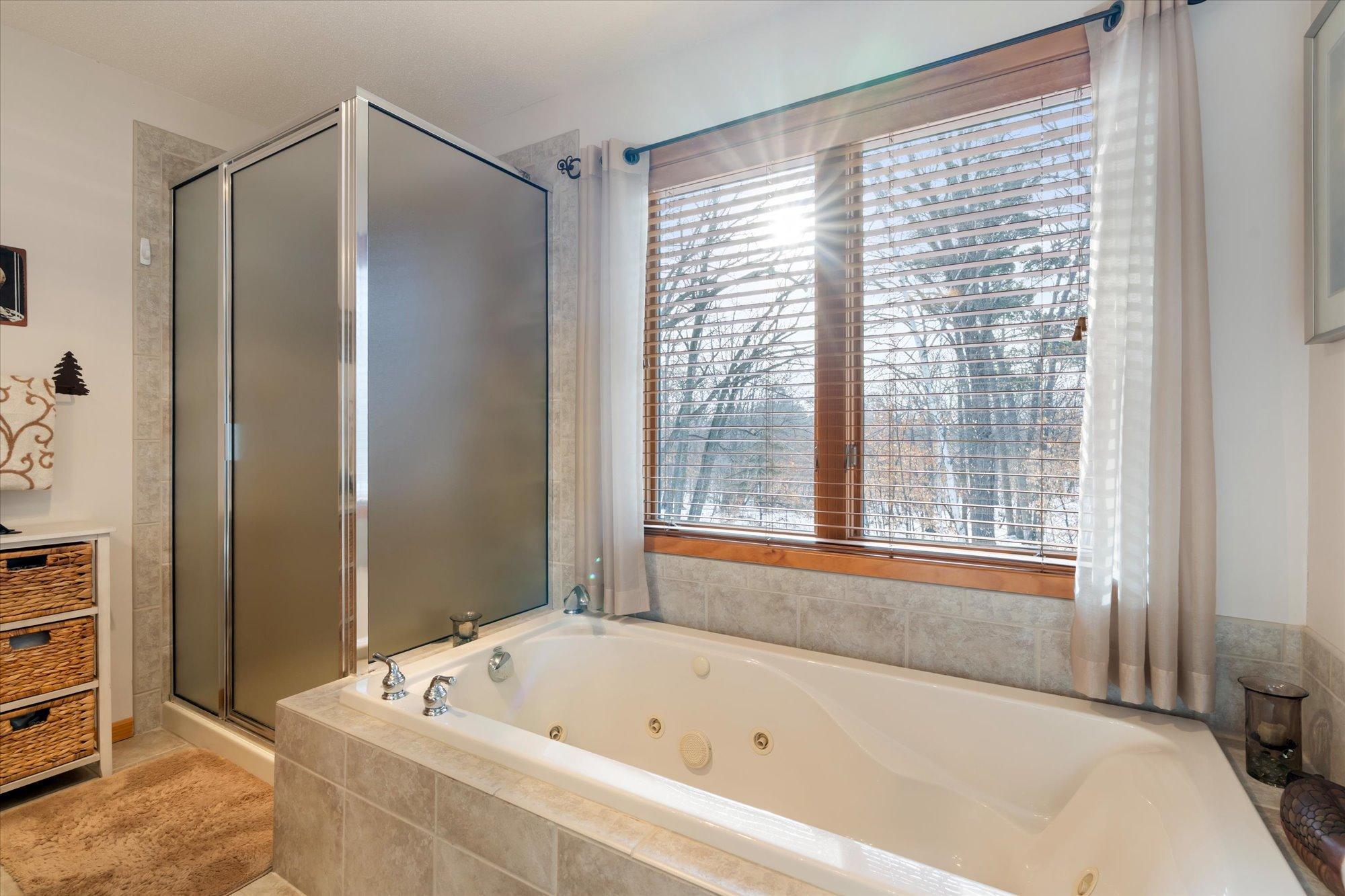 2001 single family home for sale at 9540 Lake Douglas Way in Breezy Point, MN — 4 bed, 3 bath (photo 27 of 44)