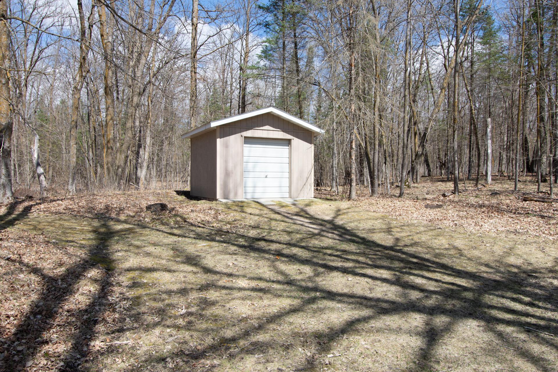 1981 single family home for sale at 20010 Reed Court NW in Bemidji, MN — 2 bed, 2 bath (photo 23 of 81)