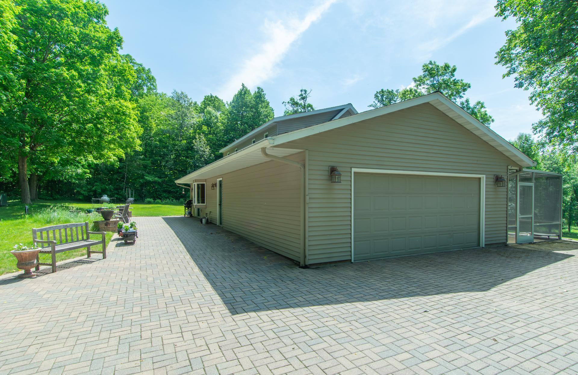 1981 single family home for sale at 20010 Reed Court NW in Bemidji, MN — 2 bed, 2 bath (photo 11 of 88)