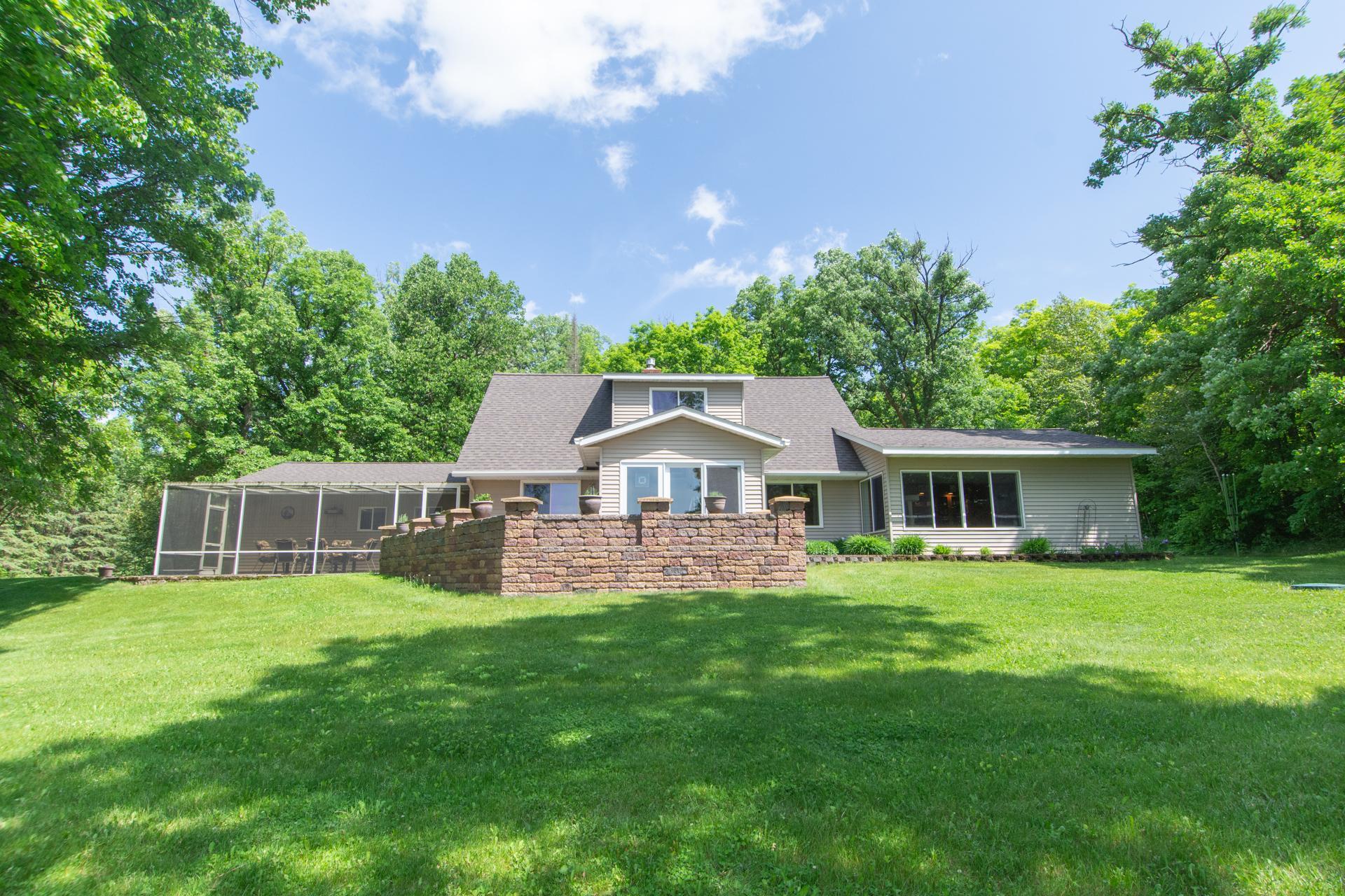 1981 single family home for sale at 20010 Reed Court NW in Bemidji, MN — 2 bed, 2 bath (photo 3 of 88)