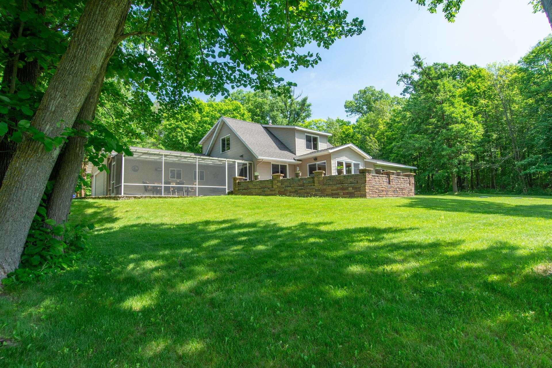 1981 single family home for sale at 20010 Reed Court NW in Bemidji, MN — 2 bed, 2 bath (photo 5 of 88)