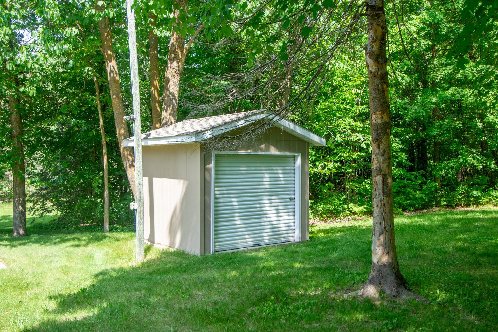 1981 single family home for sale at 20010 Reed Court NW in Bemidji, MN — 2 bed, 2 bath (photo 86 of 88)