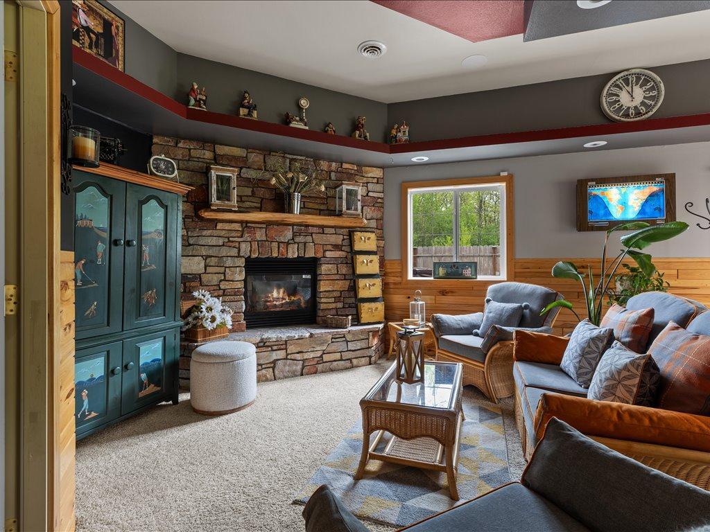 2005 single family home for sale at 7414 Burr Lane in Brainerd, MN — 4 bed, 3 bath (photo 21 of 50)