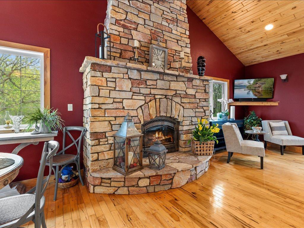 2005 single family home for sale at 7414 Burr Lane in Brainerd, MN — 4 bed, 3 bath (photo 5 of 50)
