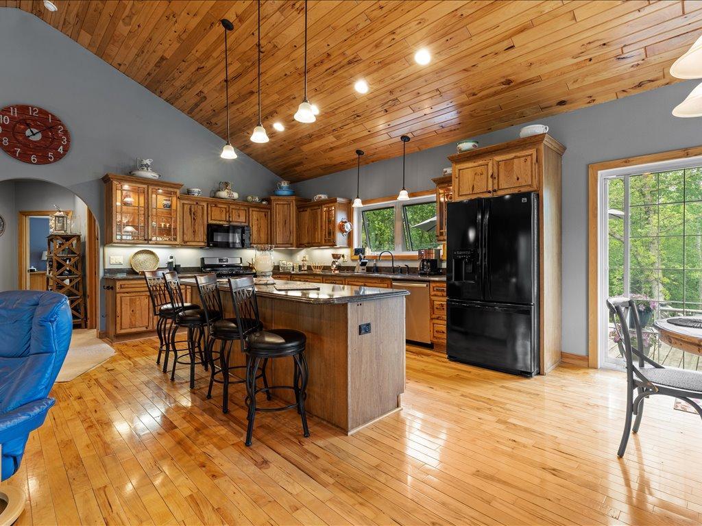 2005 single family home for sale at 7414 Burr Lane in Brainerd, MN — 4 bed, 3 bath (photo 10 of 50)