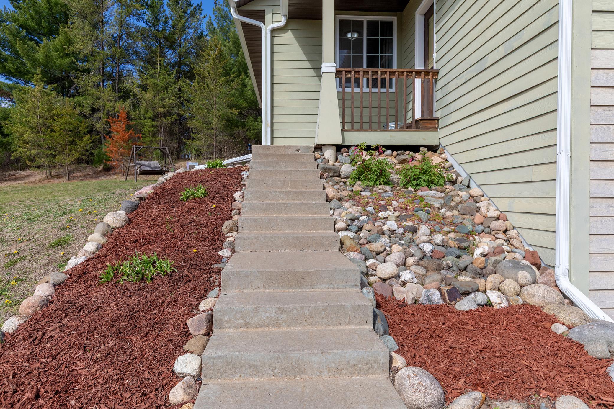 2007 single family home for sale at 31435 Isabelle Drive in Pequot Lakes, MN — 4 bed, 3 bath (photo 31 of 37)