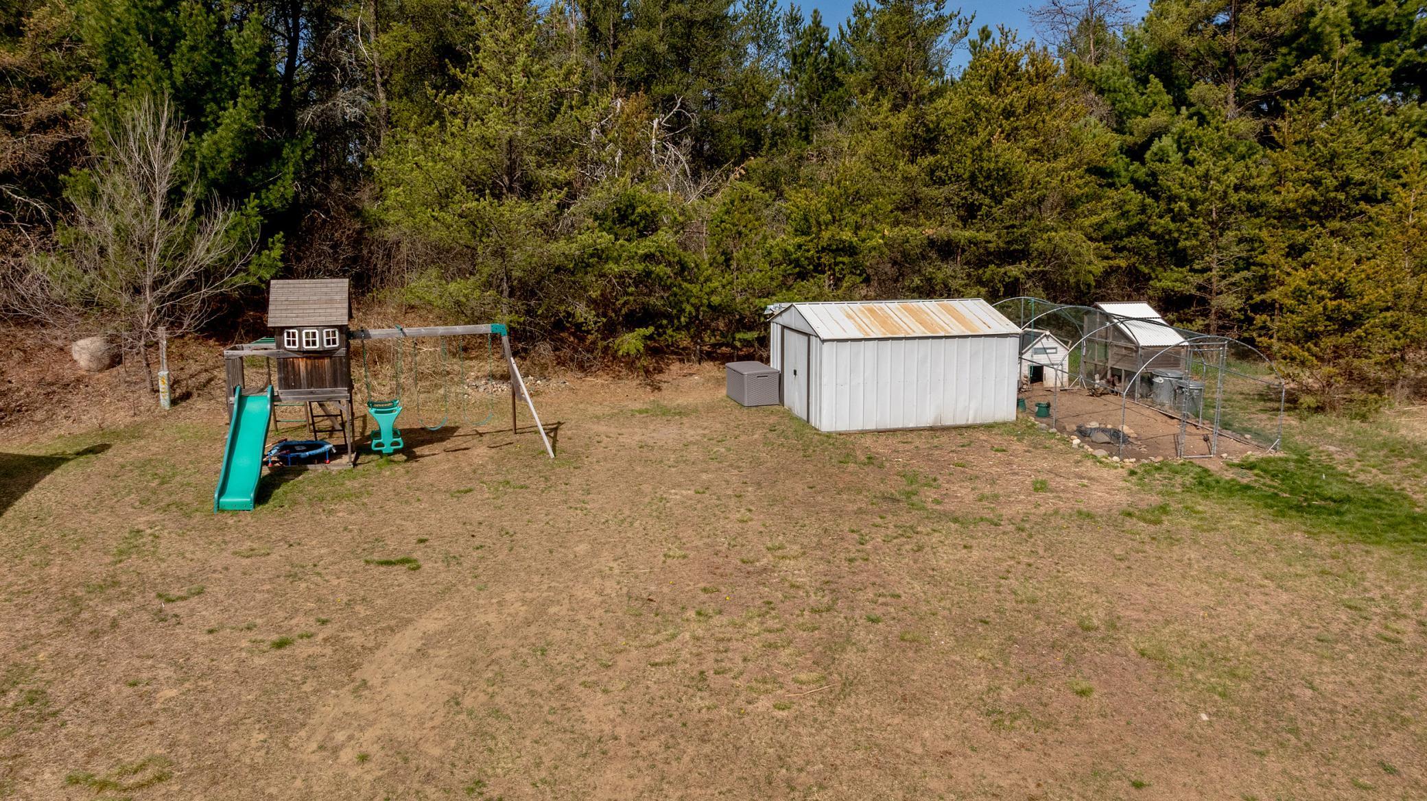 2007 single family home for sale at 31435 Isabelle Drive in Pequot Lakes, MN — 4 bed, 3 bath (photo 32 of 37)