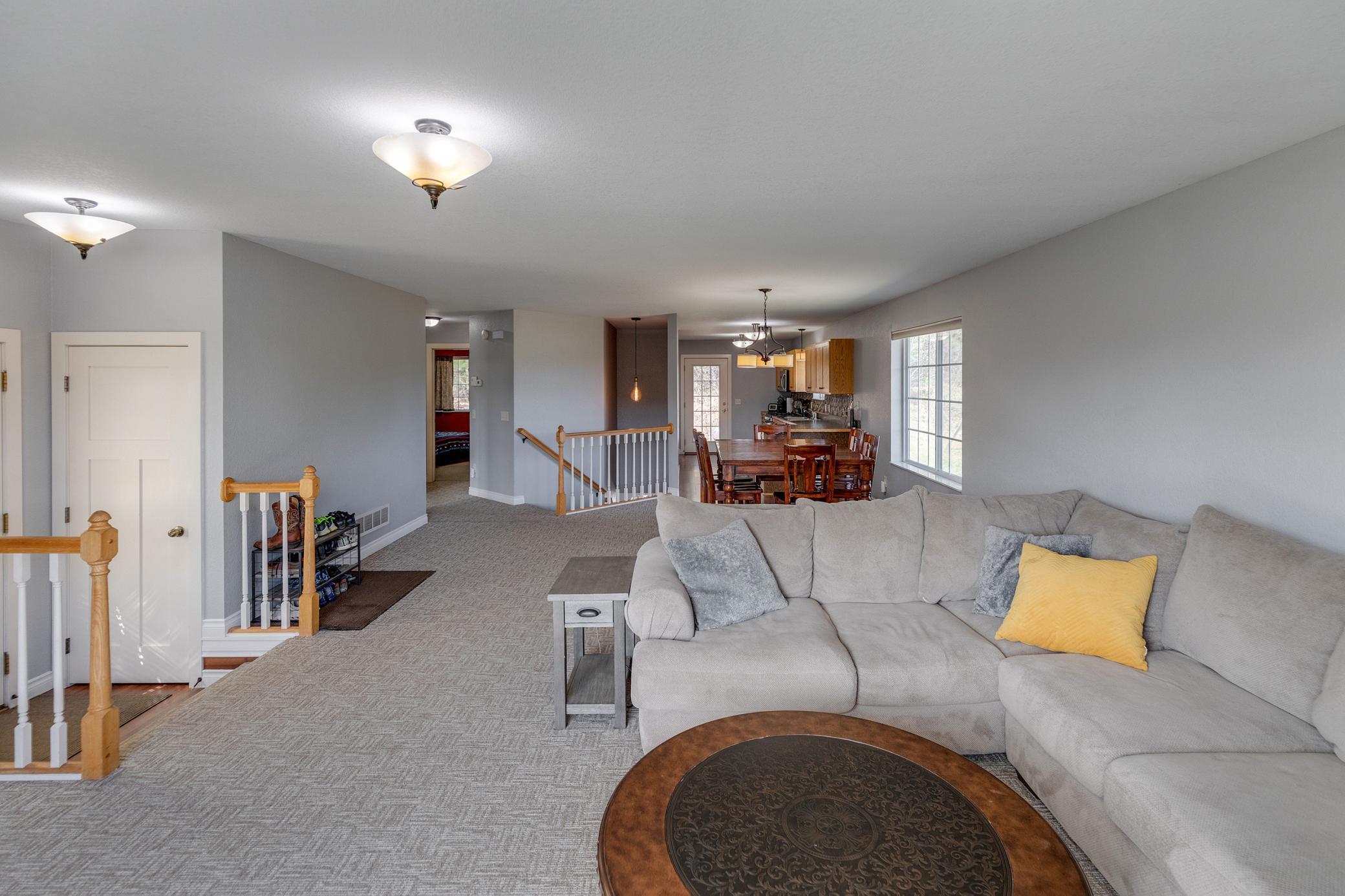 2007 single family home for sale at 31435 Isabelle Drive in Pequot Lakes, MN — 4 bed, 3 bath (photo 8 of 37)