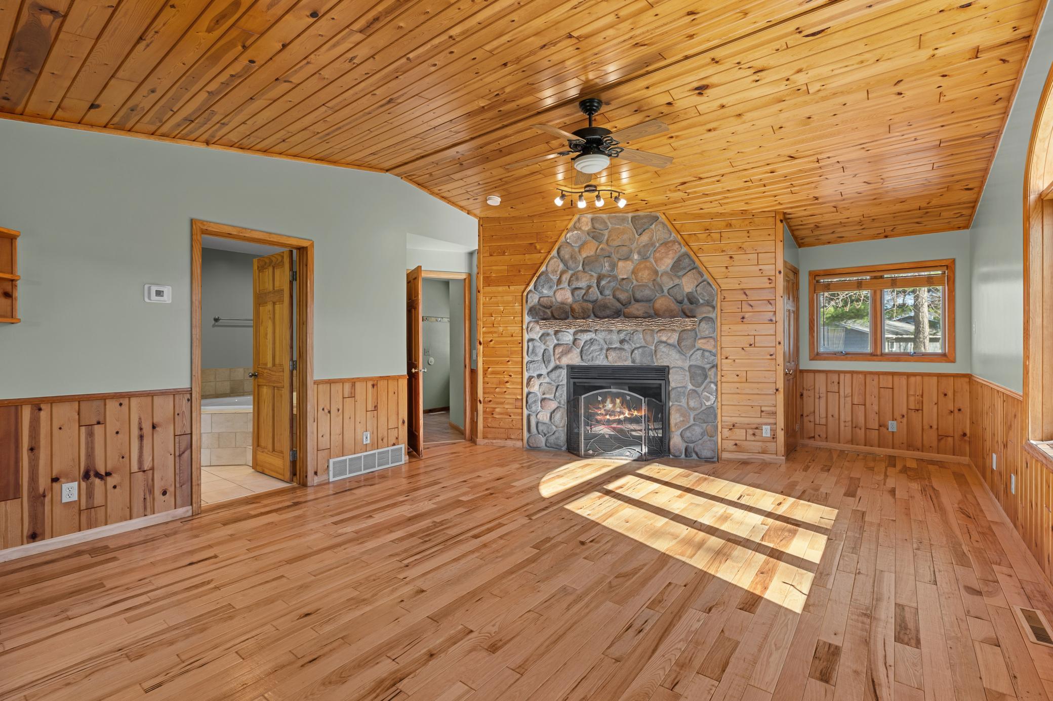 1986 single family home for sale at 18938 Maryville Road in Brainerd, MN — 5 bed, 3 bath (photo 12 of 62)