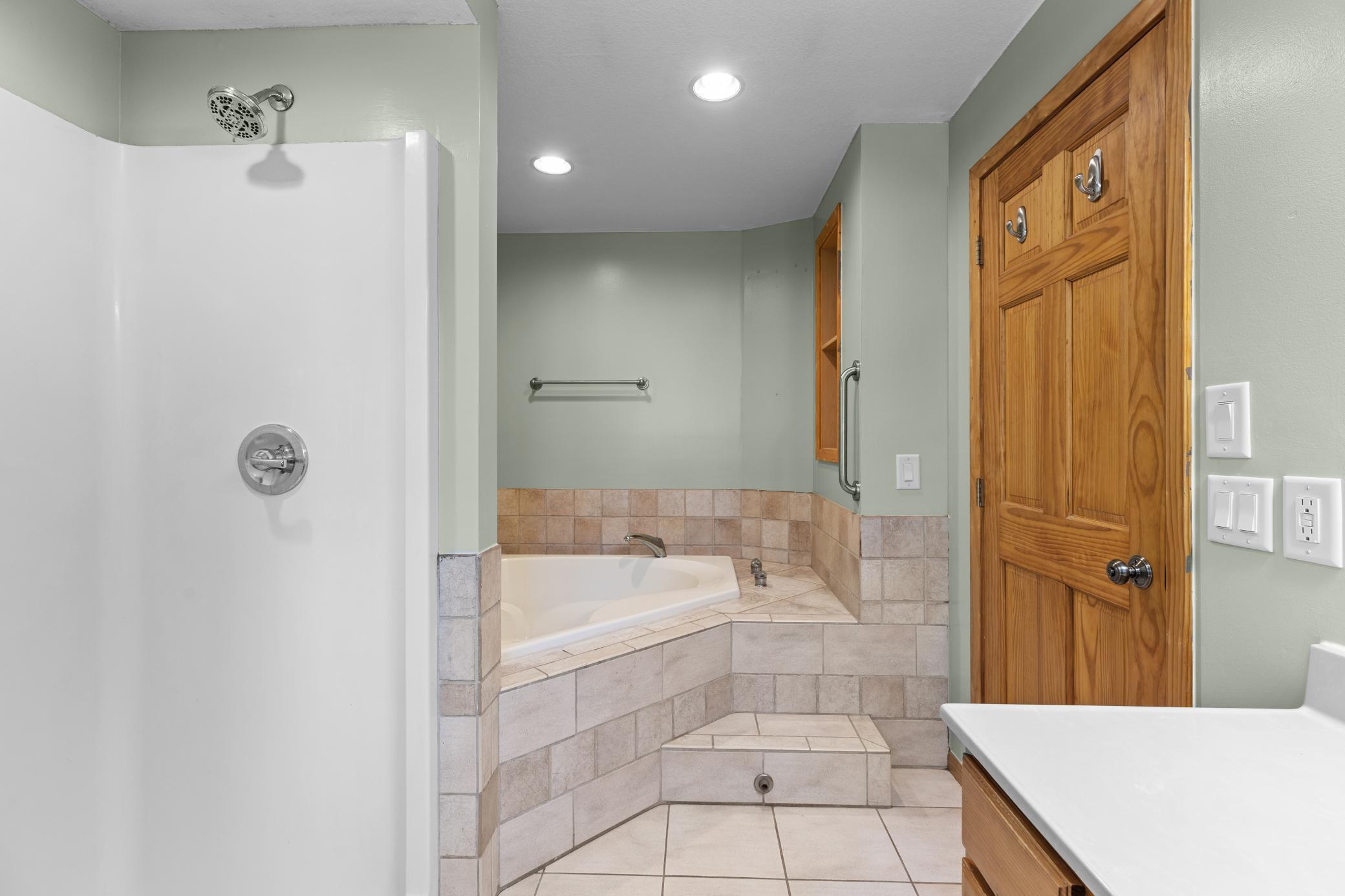 1986 single family home for sale at 18938 Maryville Road in Brainerd, MN — 5 bed, 3 bath (photo 18 of 62)