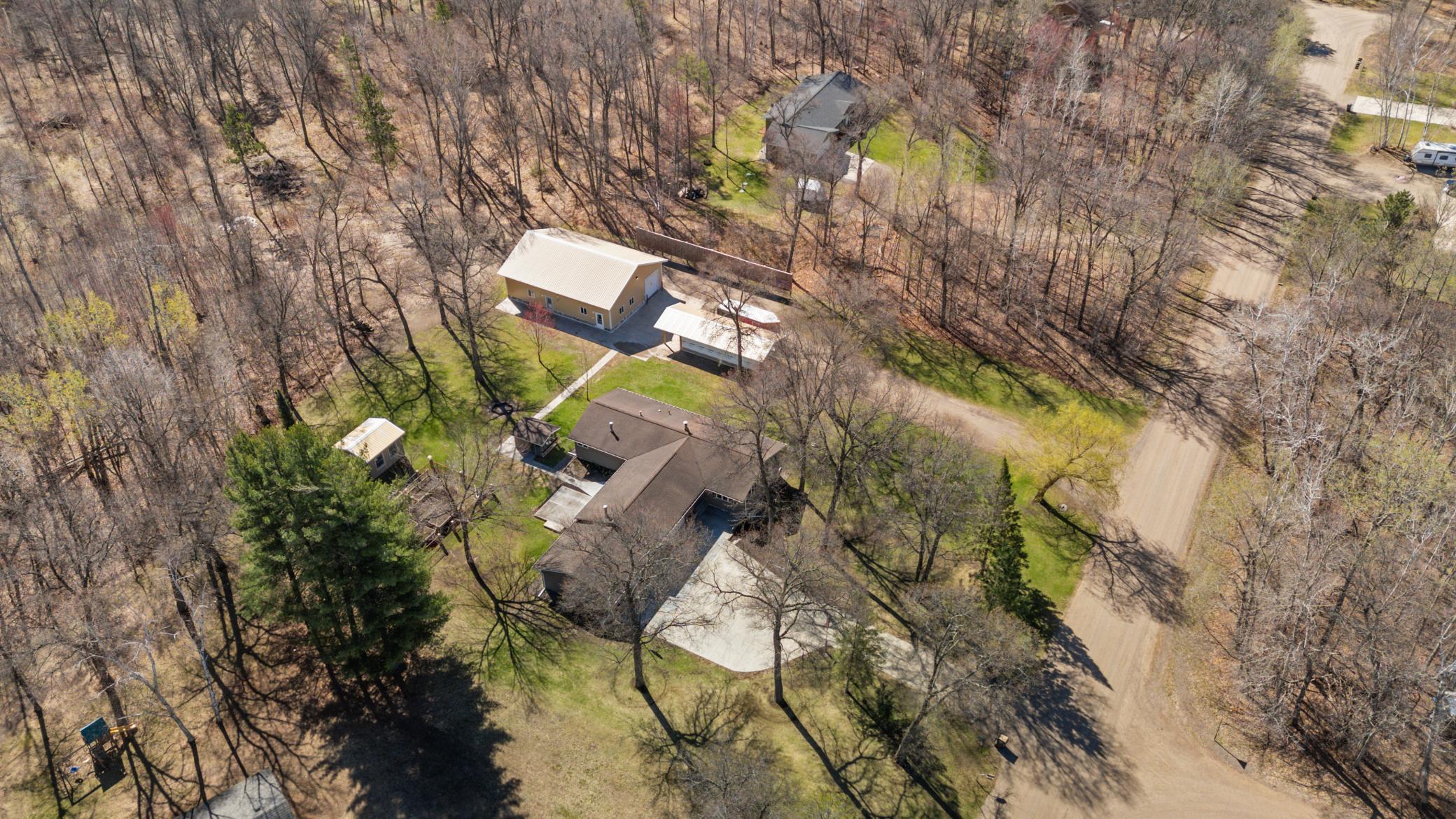 1986 single family home for sale at 18938 Maryville Road in Brainerd, MN — 5 bed, 3 bath (photo 3 of 62)
