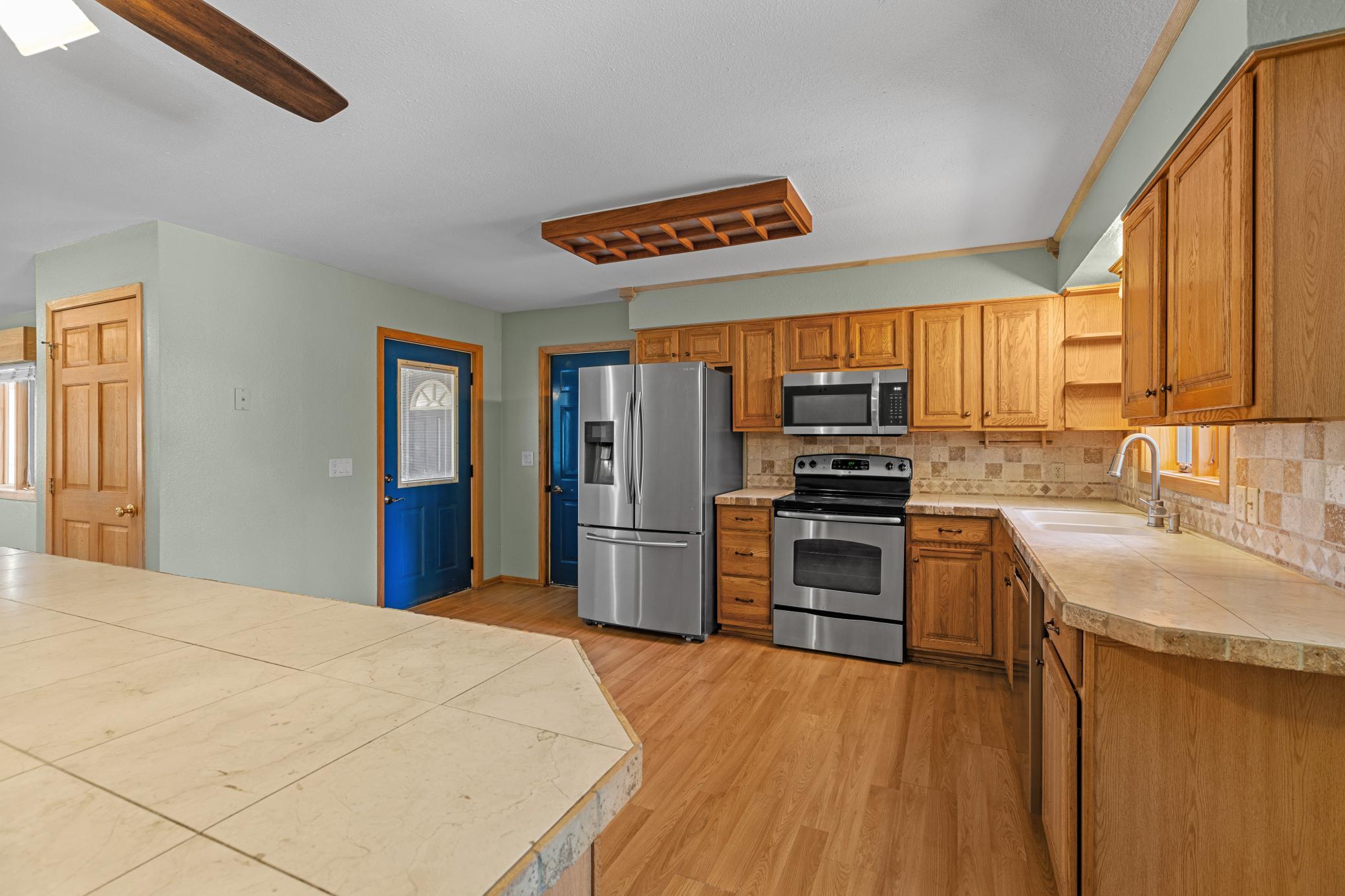 1986 single family home for sale at 18938 Maryville Road in Brainerd, MN — 5 bed, 3 bath (photo 9 of 62)