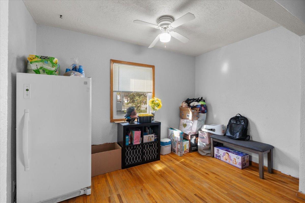 1949 single family home for sale at 515 5th Street in Wyndmere, ND — 3 bed, 2 bath (photo 23 of 64)