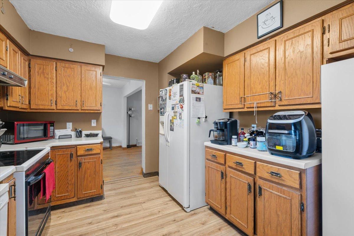 1949 single family home for sale at 515 5th Street in Wyndmere, ND — 3 bed, 2 bath (photo 28 of 64)