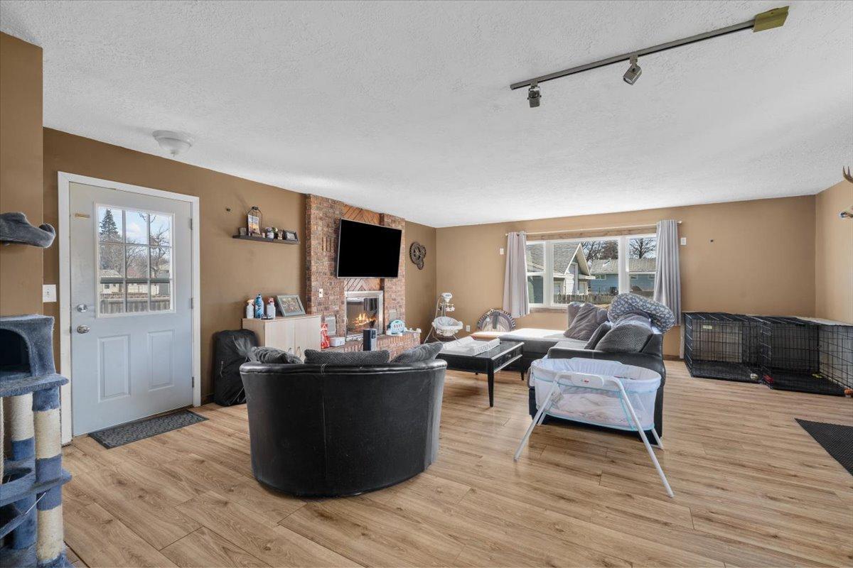 1949 single family home for sale at 515 5th Street in Wyndmere, ND — 3 bed, 2 bath (photo 31 of 64)