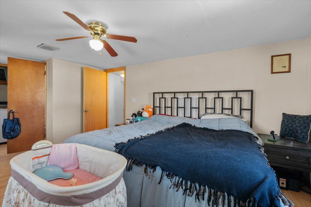 1949 single family home for sale at 515 5th Street in Wyndmere, ND — 3 bed, 2 bath (photo 47 of 64)