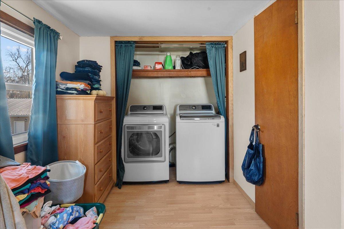 1949 single family home for sale at 515 5th Street in Wyndmere, ND — 3 bed, 2 bath (photo 49 of 64)