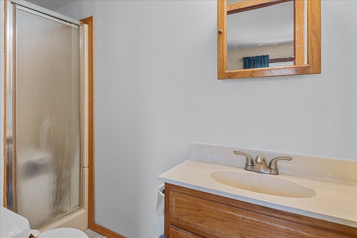 1949 single family home for sale at 515 5th Street in Wyndmere, ND — 3 bed, 2 bath (photo 50 of 64)