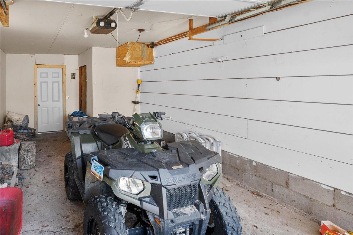 1949 single family home for sale at 515 5th Street in Wyndmere, ND — 3 bed, 2 bath (photo 55 of 64)