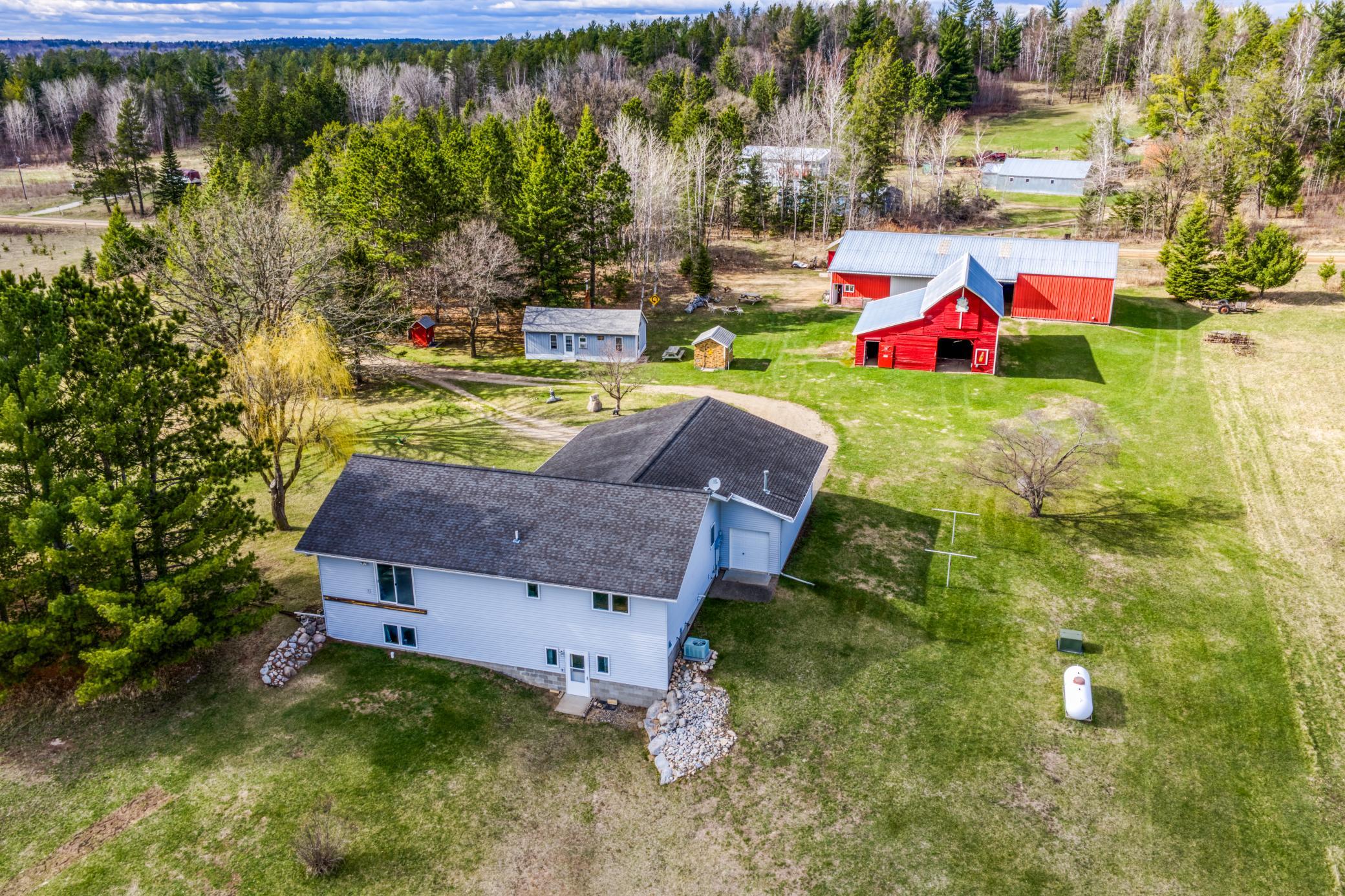 2000 single family home for sale at 11005 320th Street in Park Rapids, MN — 3 bed, 2 bath (photo 14 of 60)