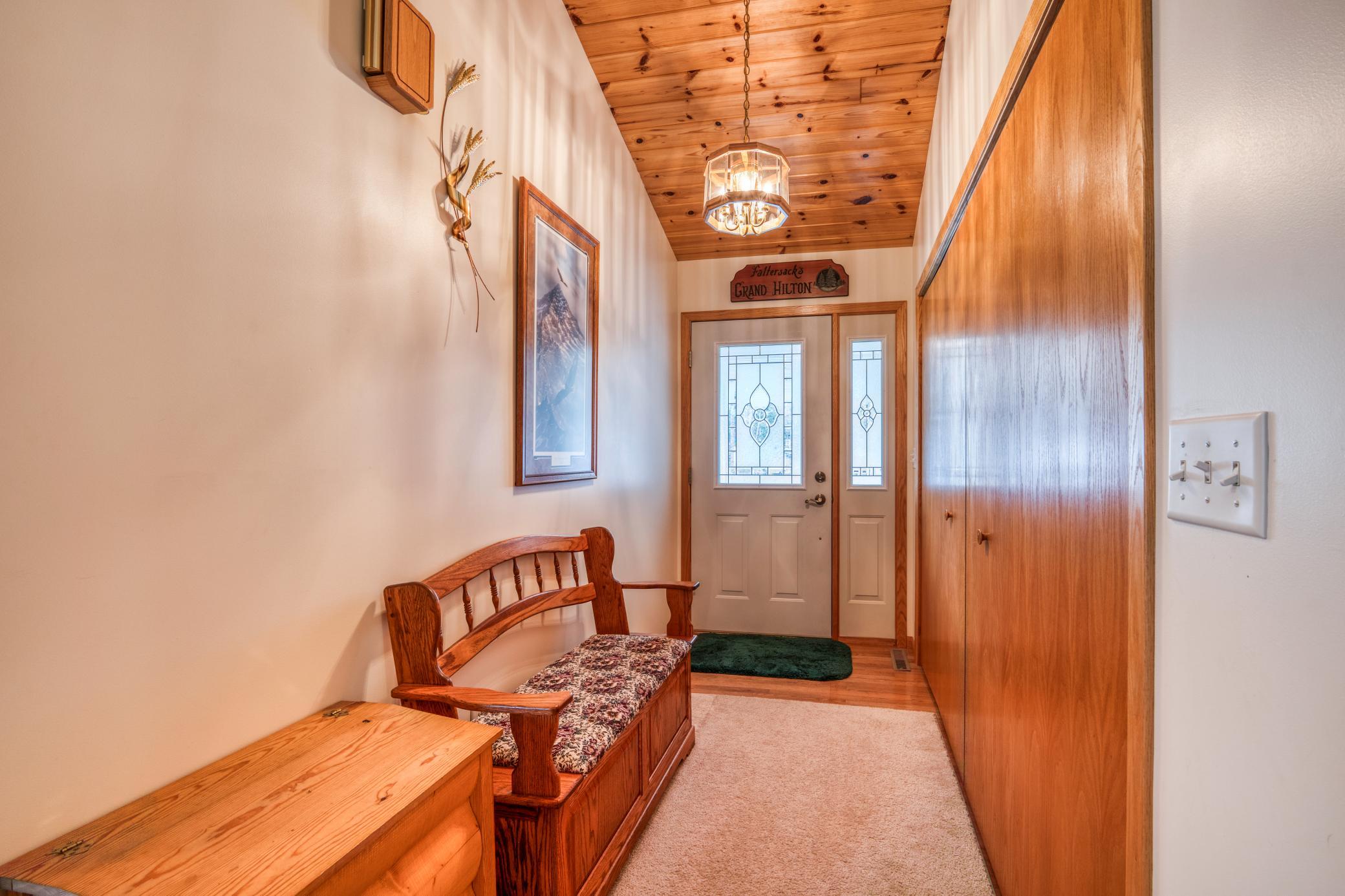 2000 single family home for sale at 11005 320th Street in Park Rapids, MN — 3 bed, 2 bath (photo 18 of 60)