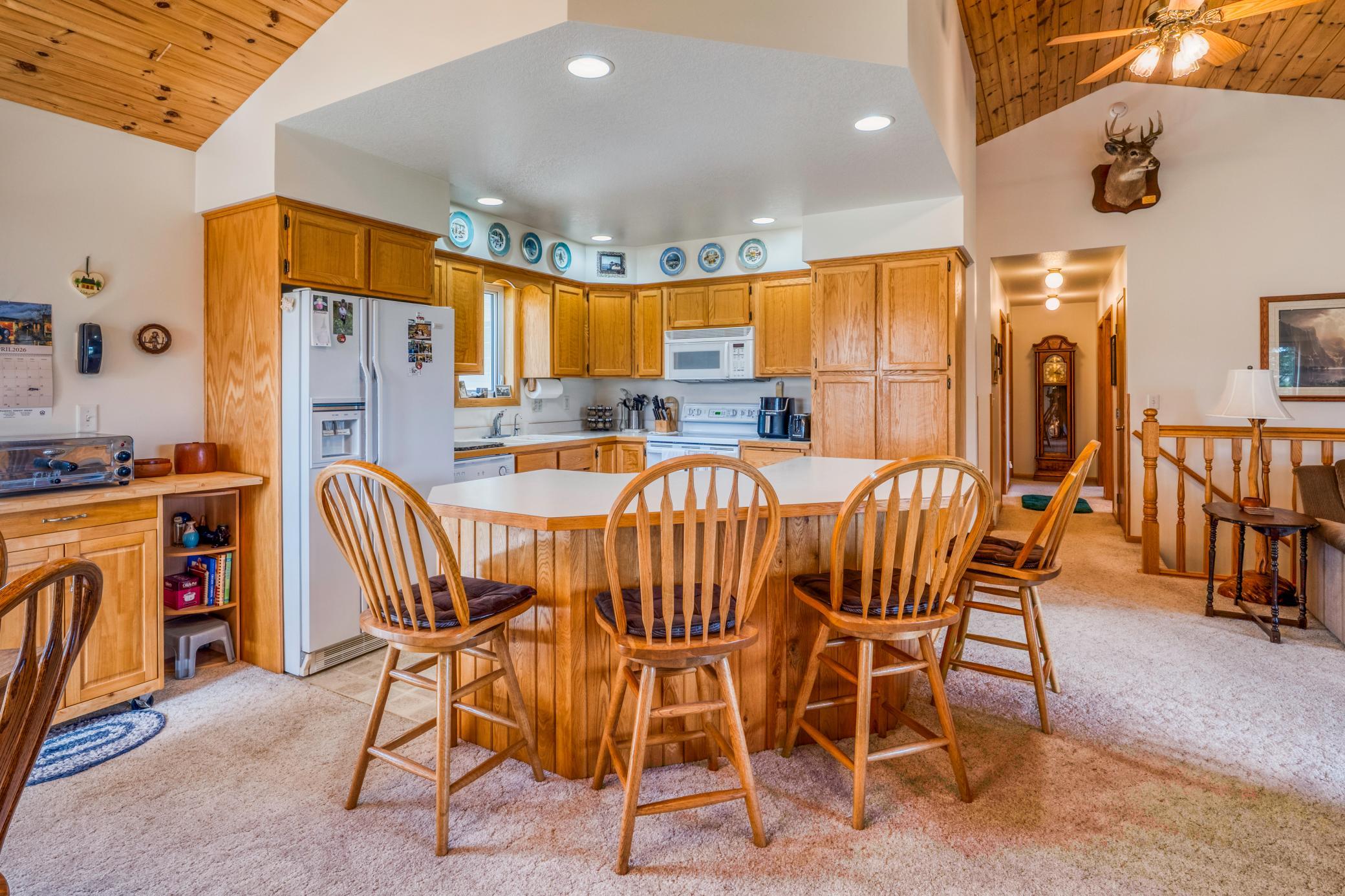 2000 single family home for sale at 11005 320th Street in Park Rapids, MN — 3 bed, 2 bath (photo 23 of 60)