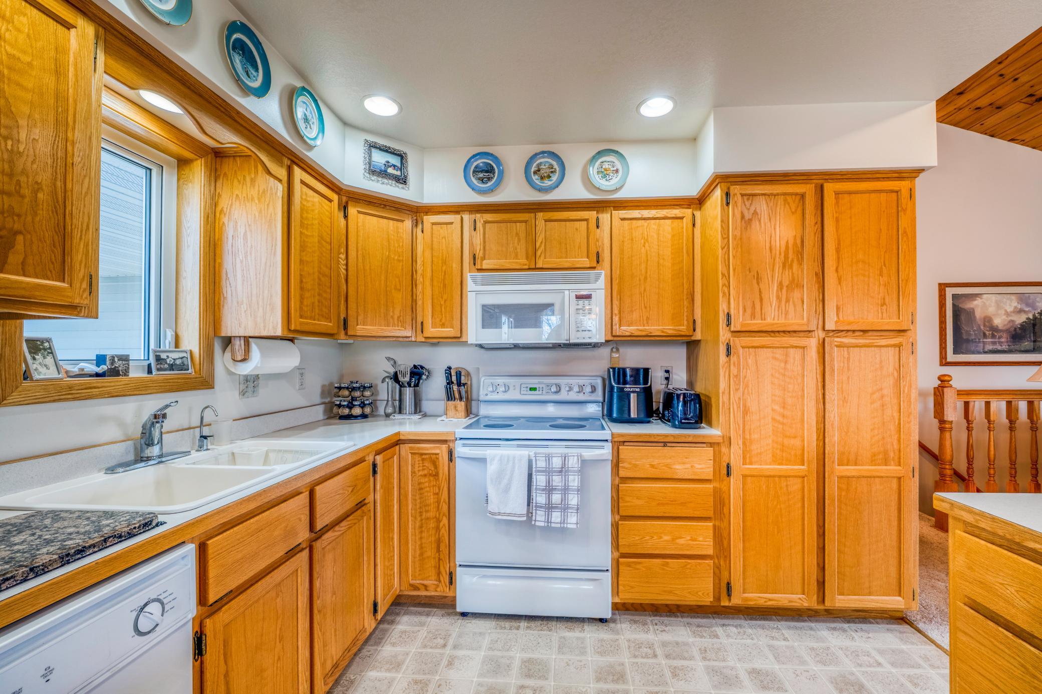 2000 single family home for sale at 11005 320th Street in Park Rapids, MN — 3 bed, 2 bath (photo 24 of 60)