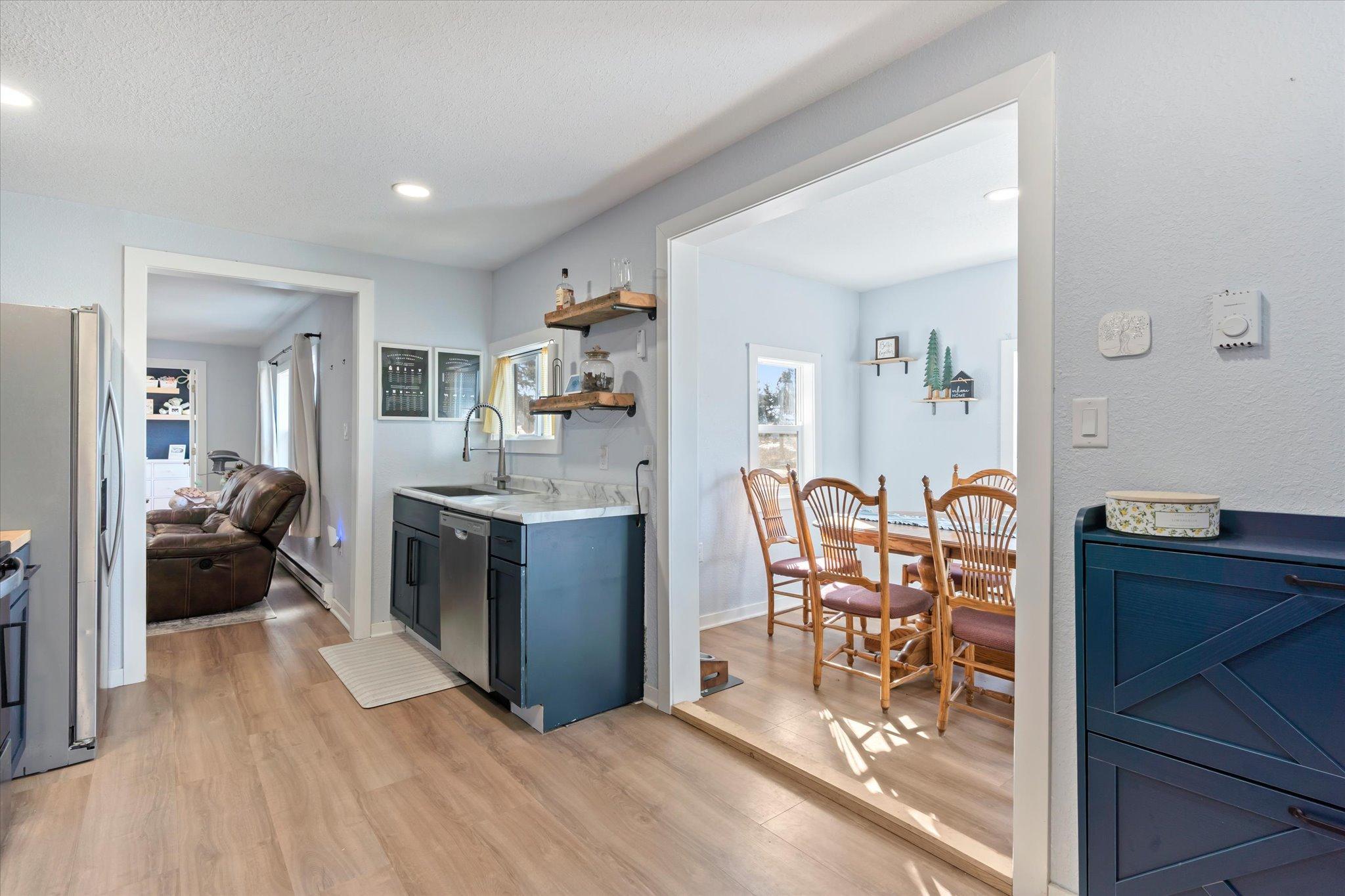 1960 single family home for sale at 34010 2nd Avenue in Pequot Lakes, MN — 3 bed, 1 bath (photo 4 of 33)