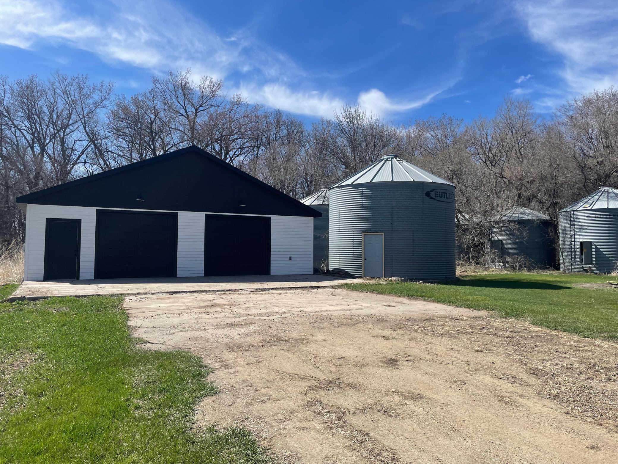 1960 single family home for sale at 6894 150th Avenue N in Felton, MN — 3 bed, 2 bath (photo 2 of 40)