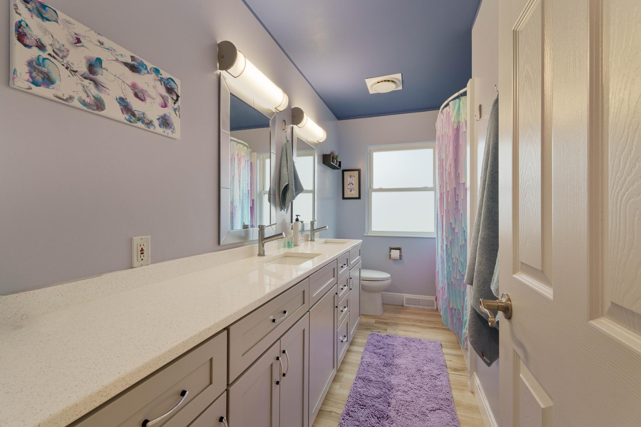 1962 single family home for sale at 714 10th Street in Hawley, MN — 6 bed, 2 bath (photo 12 of 34)