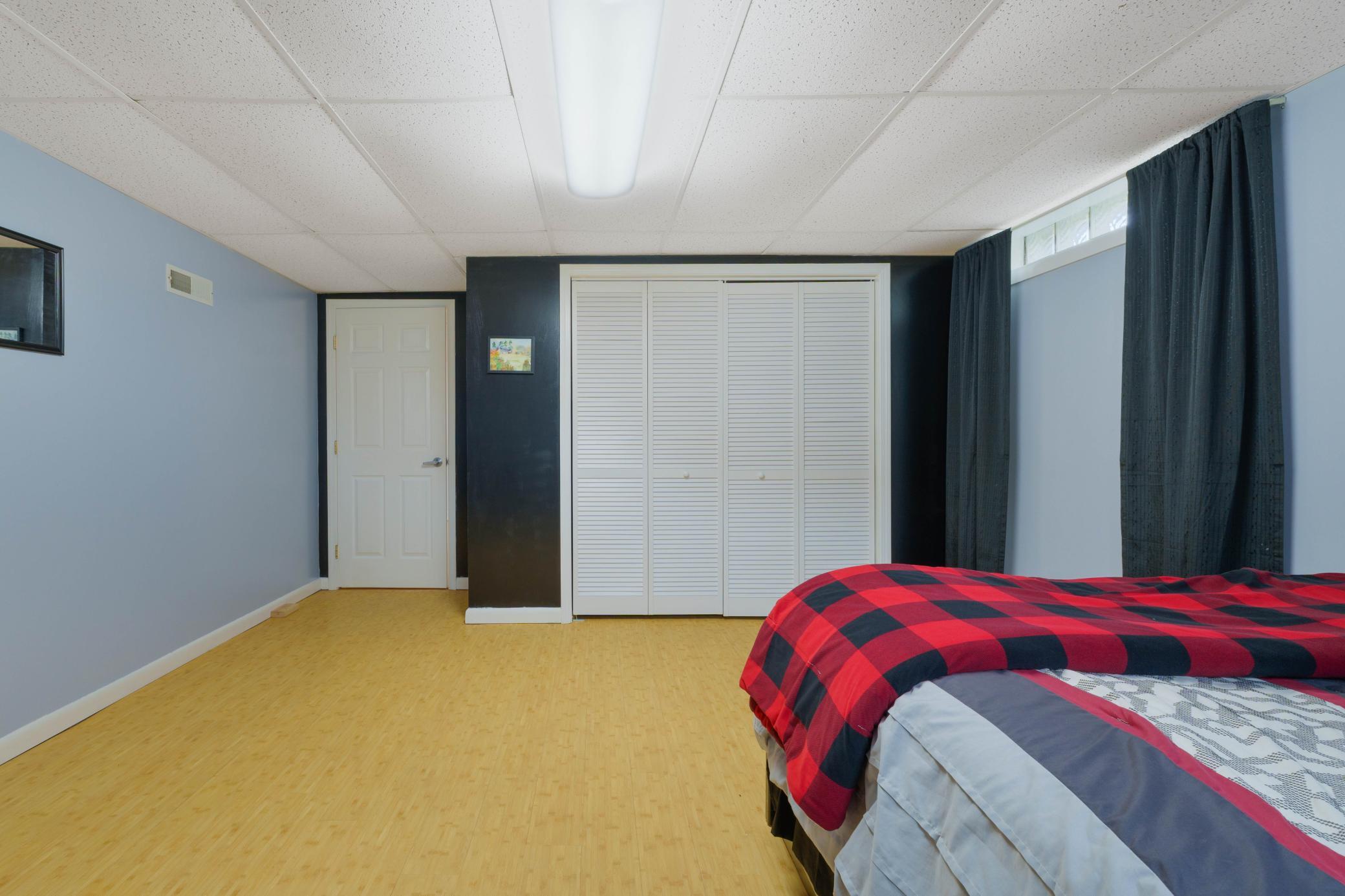 1962 single family home for sale at 714 10th Street in Hawley, MN — 6 bed, 2 bath (photo 27 of 34)