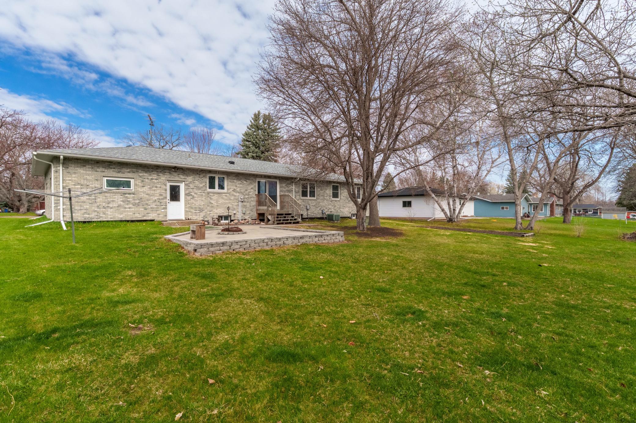 1962 single family home for sale at 714 10th Street in Hawley, MN — 6 bed, 2 bath (photo 32 of 34)