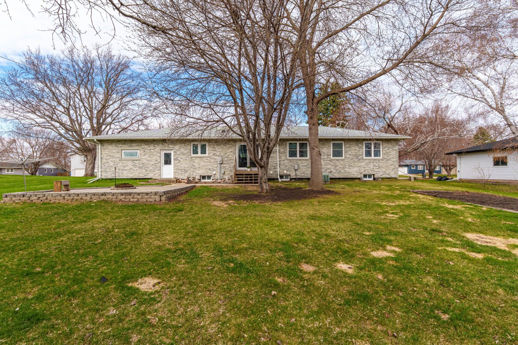 1962 single family home for sale at 714 10th Street in Hawley, MN — 6 bed, 2 bath (photo 33 of 34)