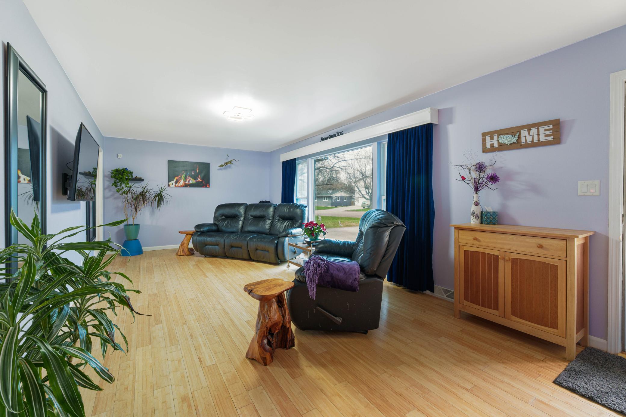 1962 single family home for sale at 714 10th Street in Hawley, MN — 6 bed, 2 bath (photo 7 of 34)