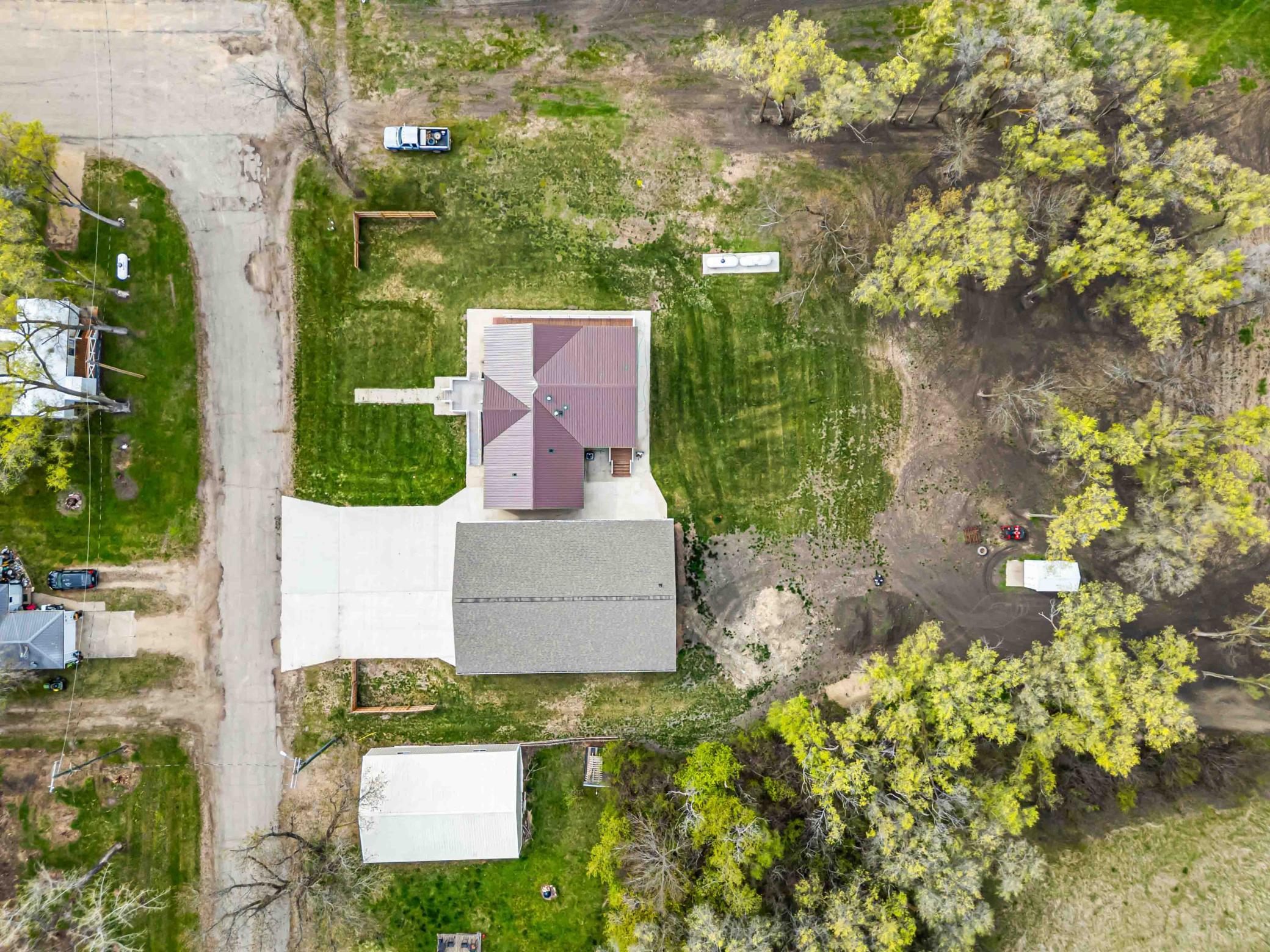 2014 single family home for sale at 137 Roosevelt Street in Cayuga, ND — 3 bed, 3 bath (photo 15 of 58)