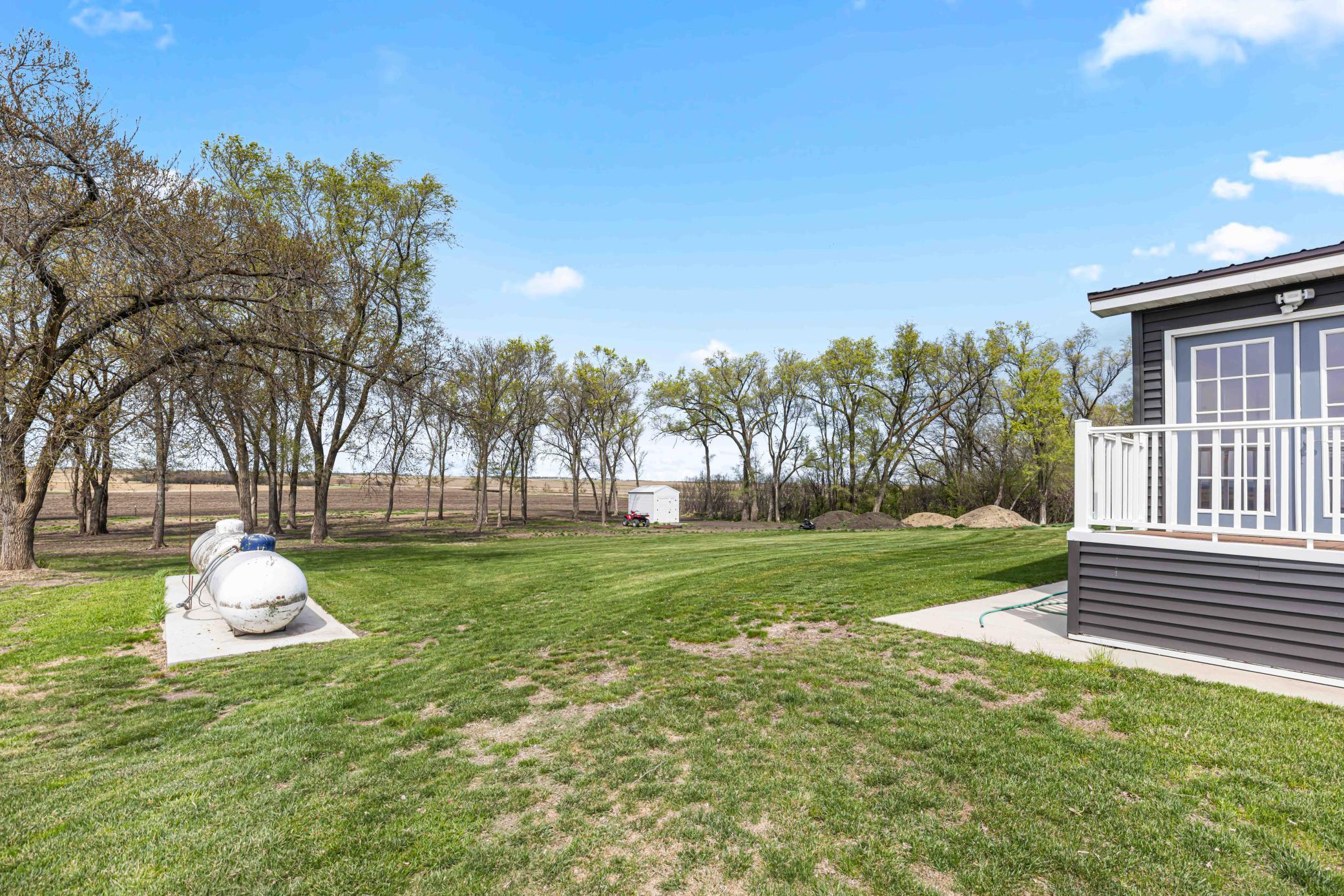 2014 single family home for sale at 137 Roosevelt Street in Cayuga, ND — 3 bed, 3 bath (photo 21 of 58)