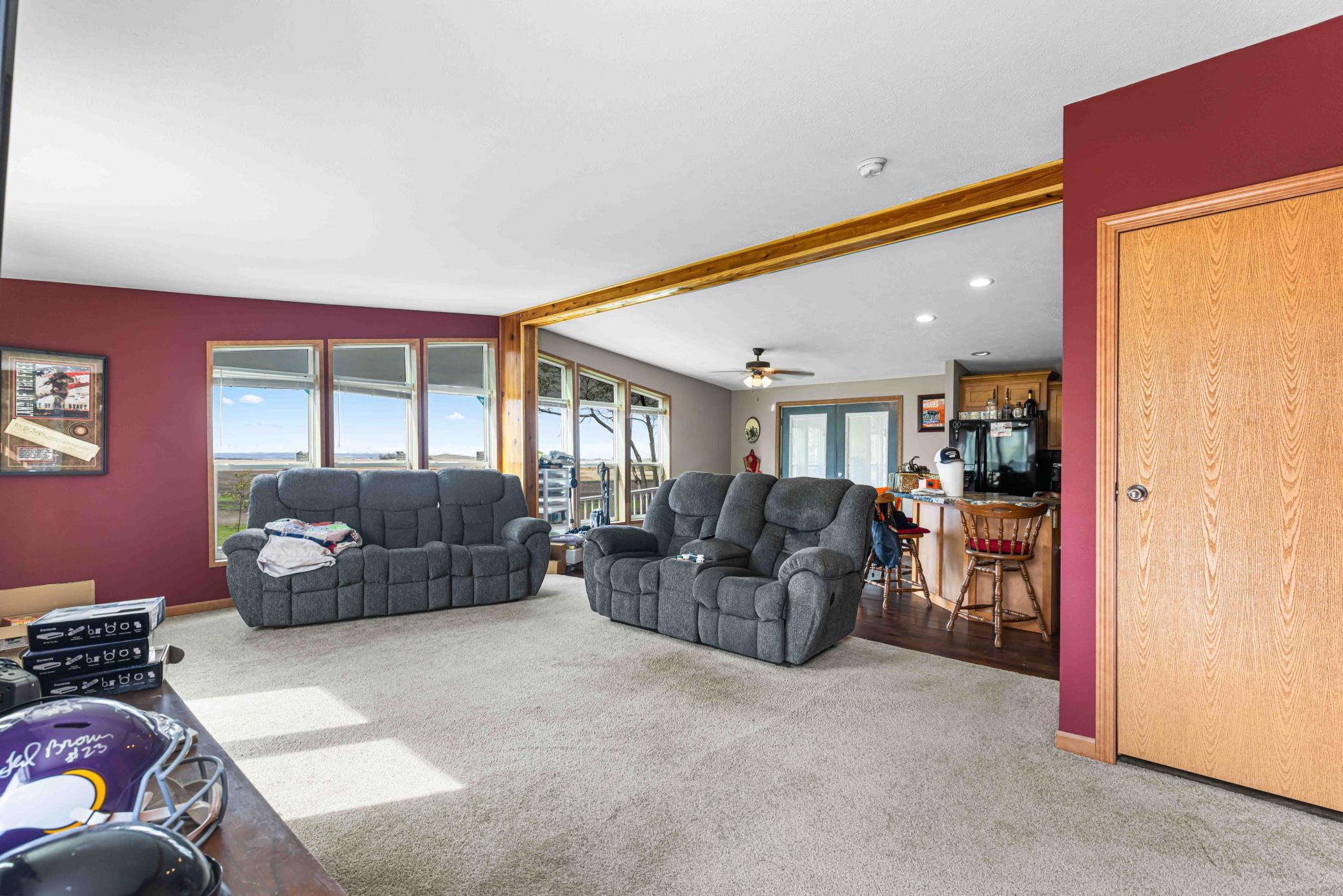 2014 single family home for sale at 137 Roosevelt Street in Cayuga, ND — 3 bed, 3 bath (photo 23 of 58)