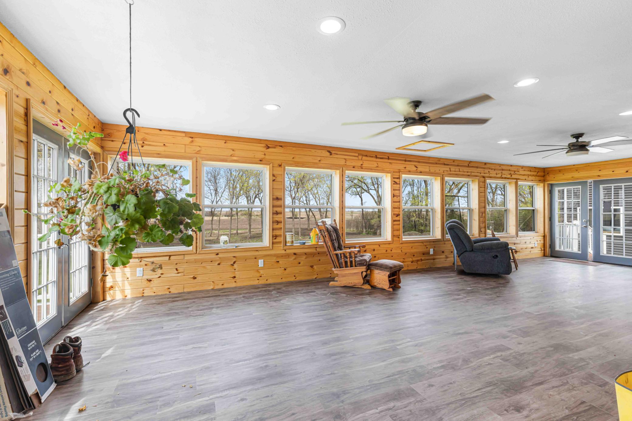 2014 single family home for sale at 137 Roosevelt Street in Cayuga, ND — 3 bed, 3 bath (photo 31 of 58)