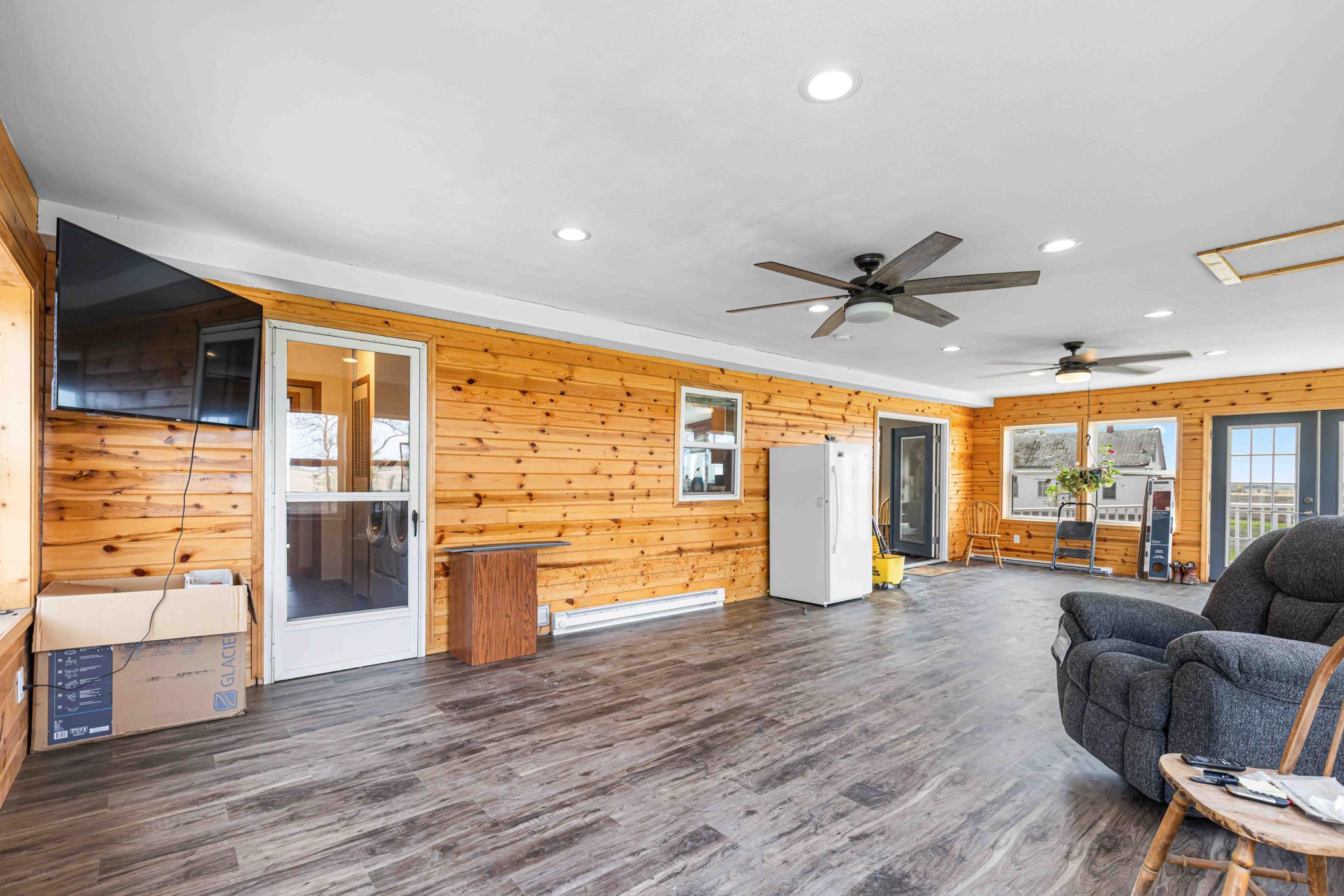2014 single family home for sale at 137 Roosevelt Street in Cayuga, ND — 3 bed, 3 bath (photo 33 of 58)