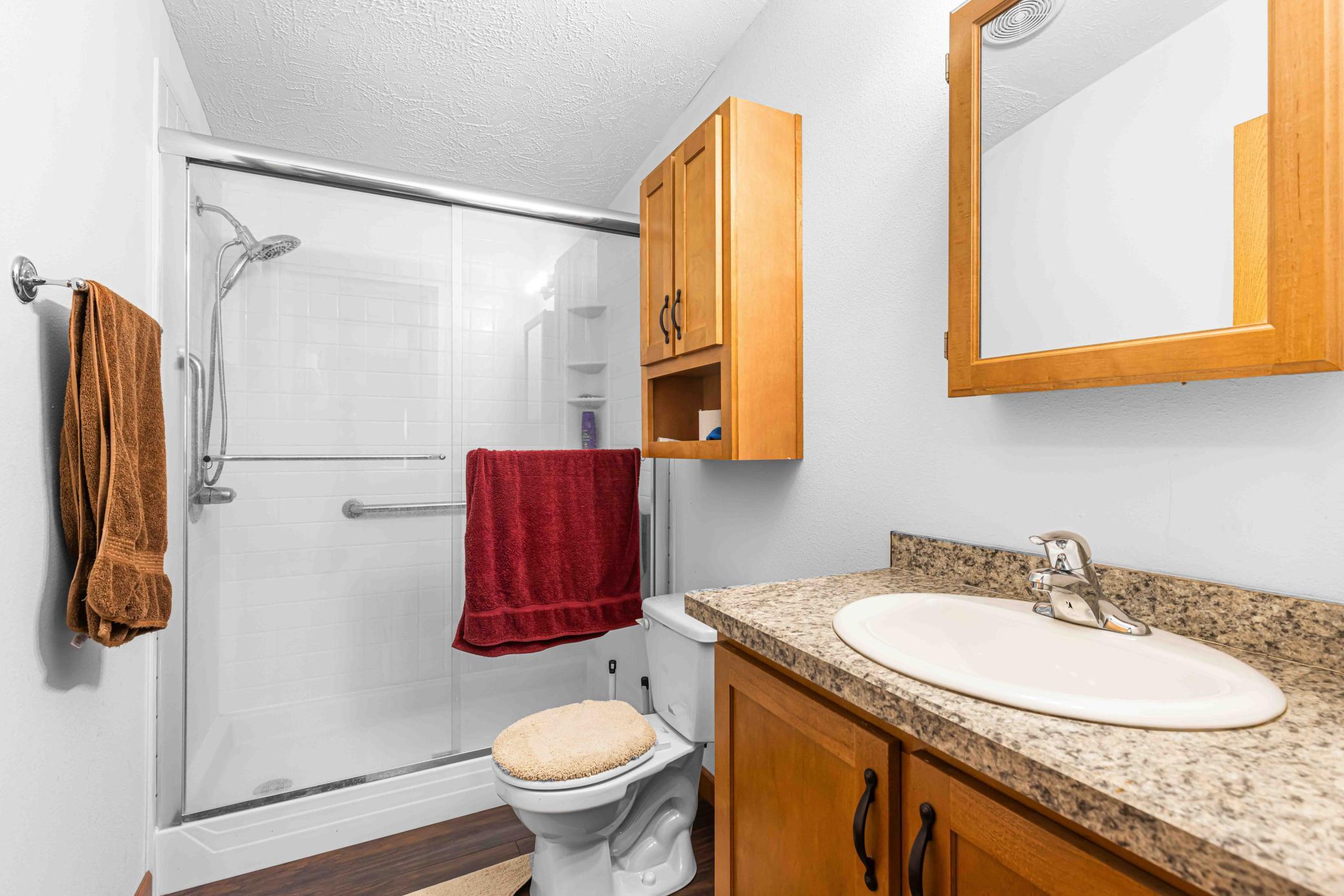2014 single family home for sale at 137 Roosevelt Street in Cayuga, ND — 3 bed, 3 bath (photo 36 of 58)