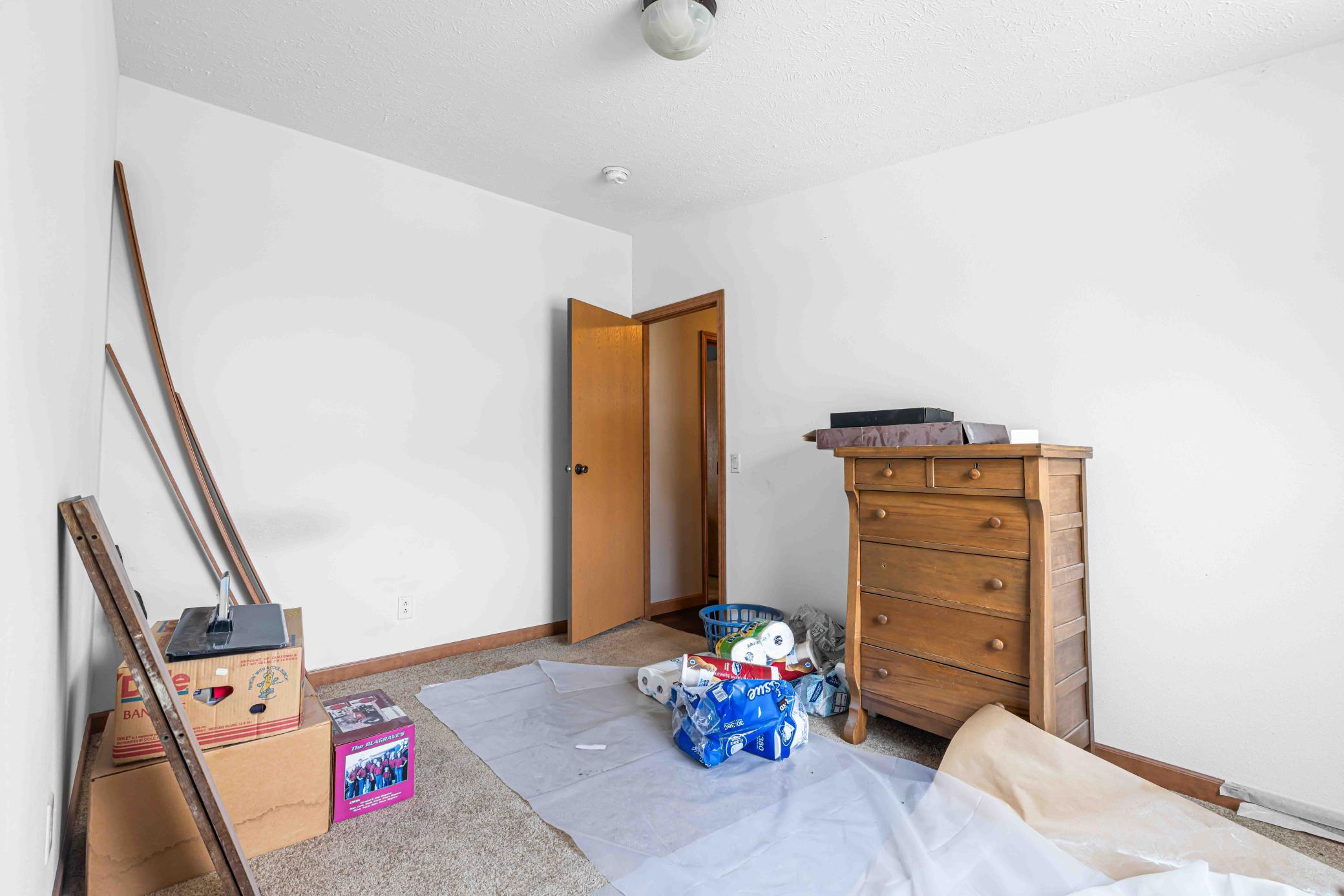 2014 single family home for sale at 137 Roosevelt Street in Cayuga, ND — 3 bed, 3 bath (photo 38 of 58)