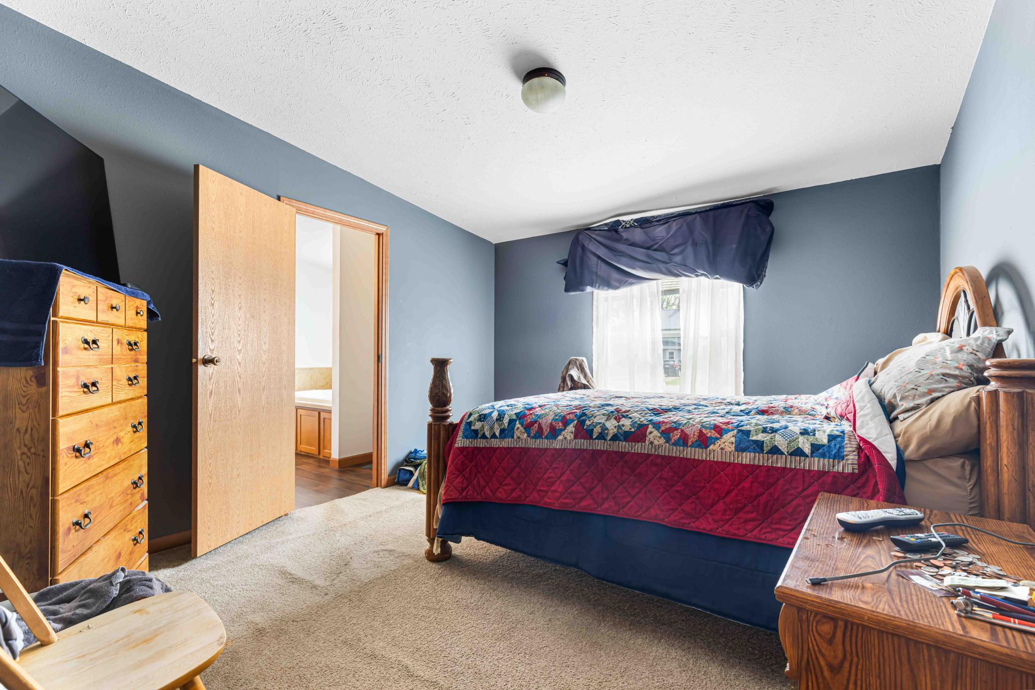 2014 single family home for sale at 137 Roosevelt Street in Cayuga, ND — 3 bed, 3 bath (photo 40 of 58)