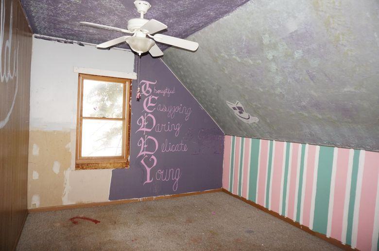 1910 single family home for sale at 307 4th Street N in Richardton, ND — 5 bed, 1 bath (photo 8 of 9)